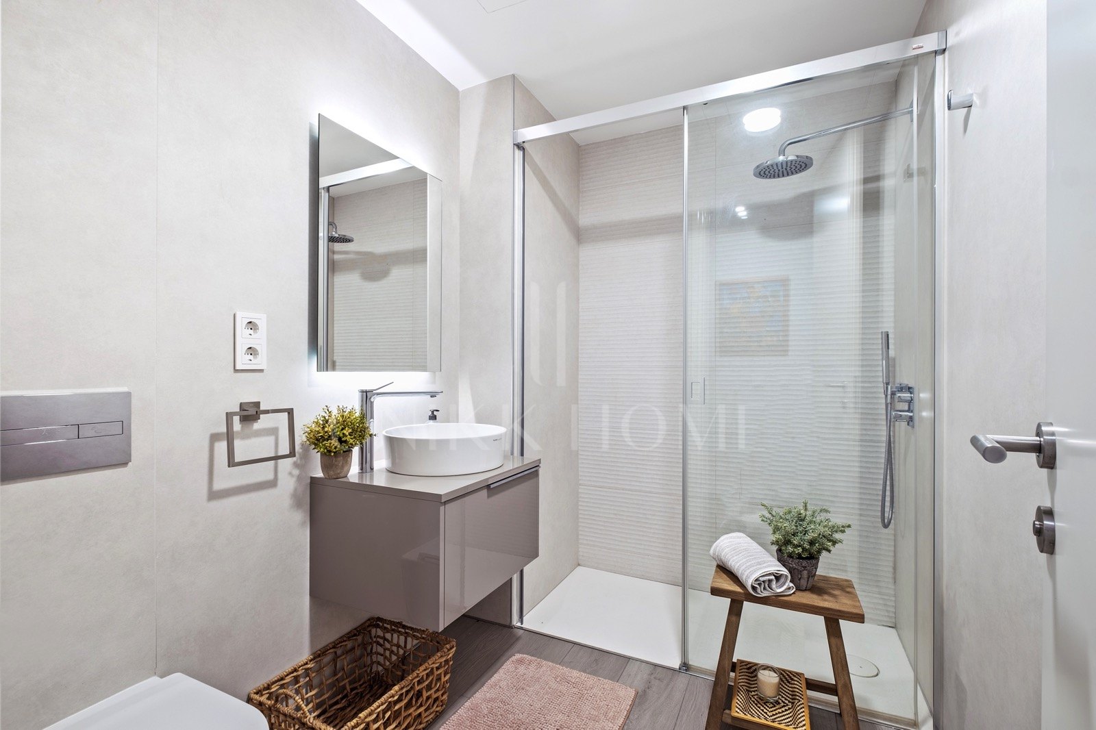 Spectacular ground-floor apartment in the exclusive beachfront urbanisation of The Edge