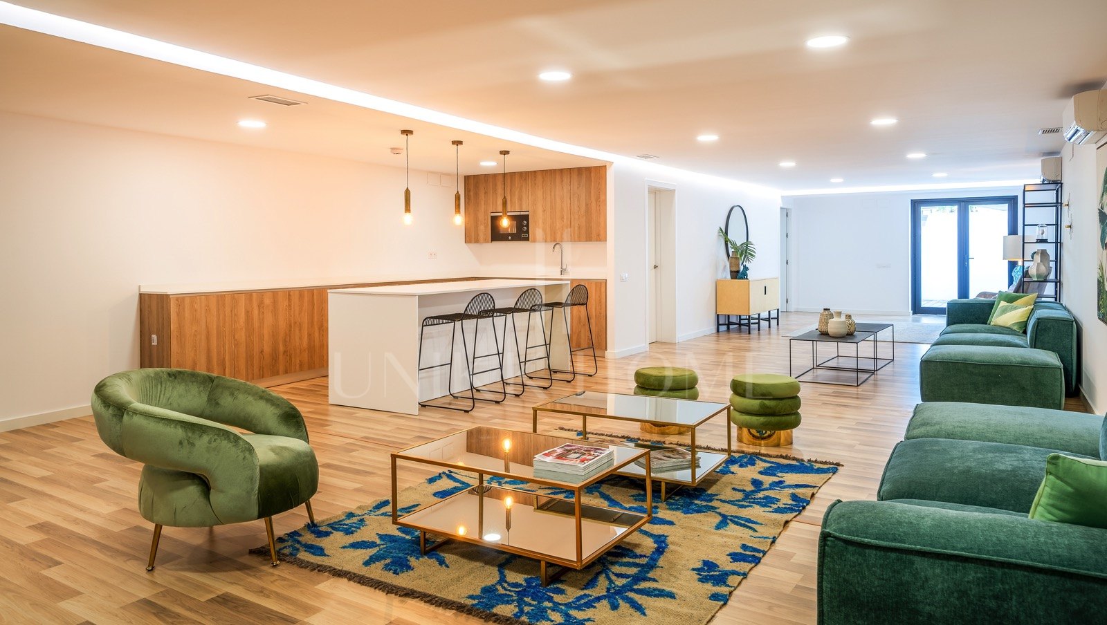 Spectacular ground-floor apartment in the exclusive beachfront urbanisation of The Edge