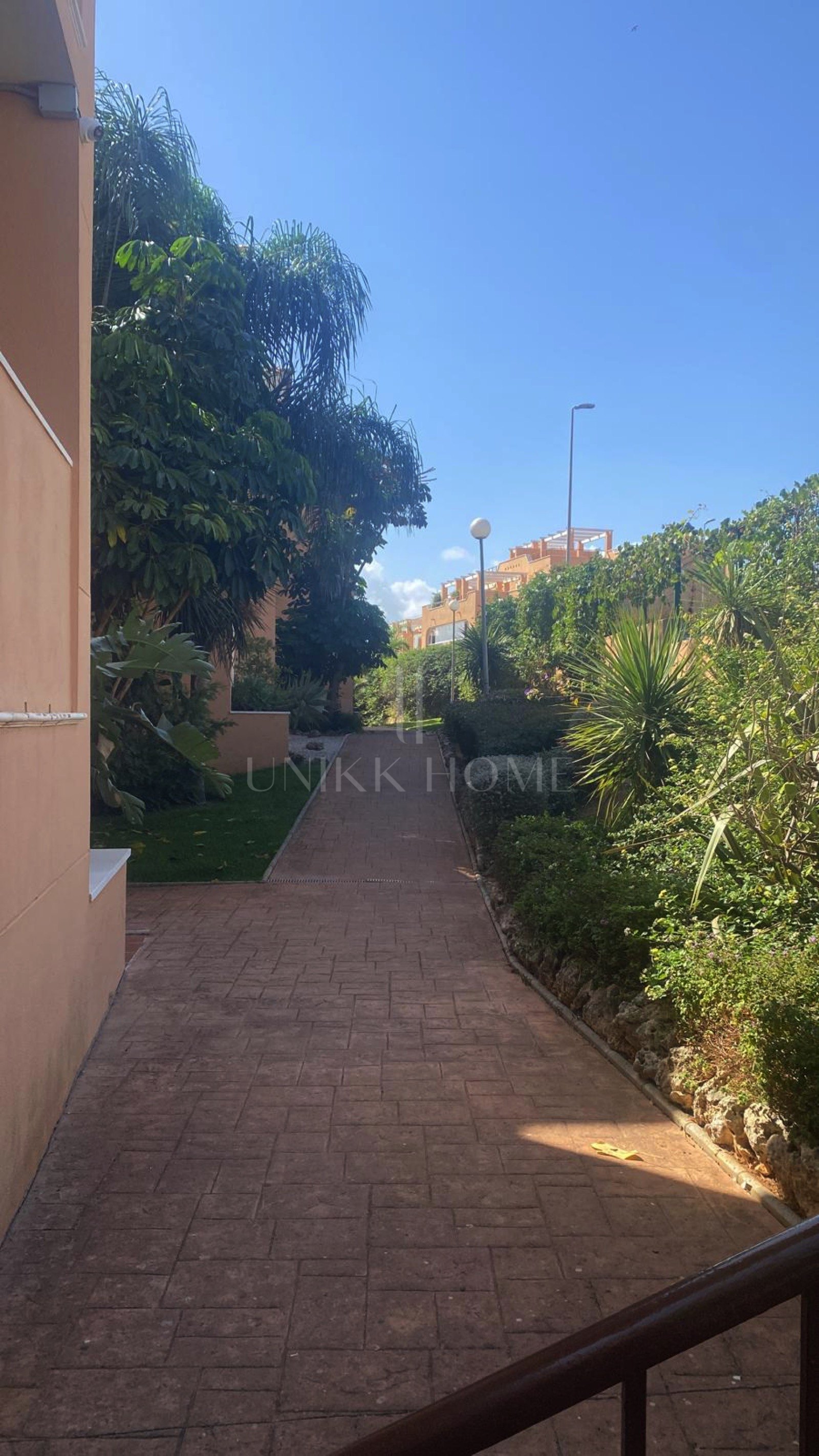 One-bedroom apartment with huge terrace and sea and golf views