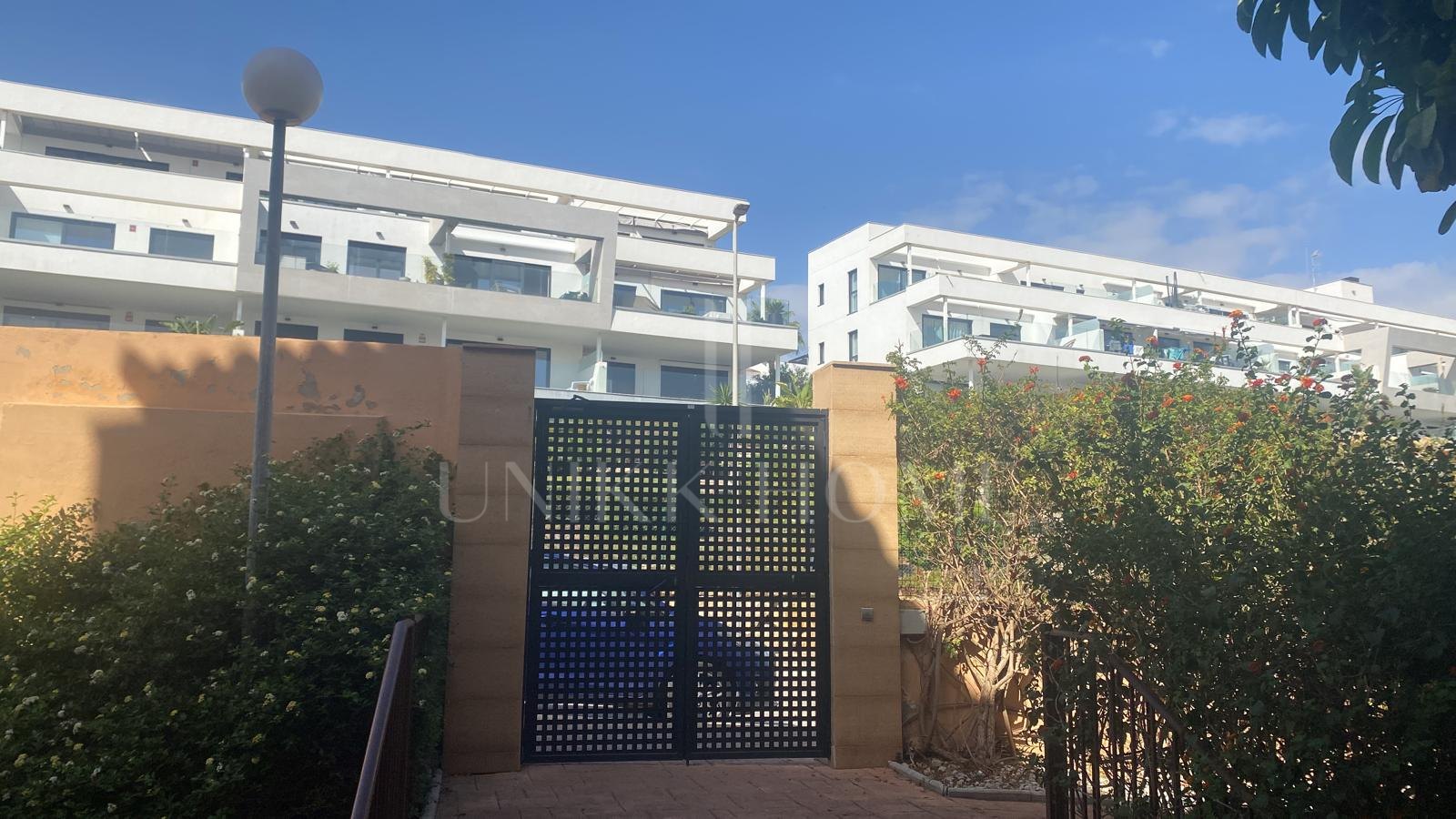 One-bedroom apartment with huge terrace and sea and golf views