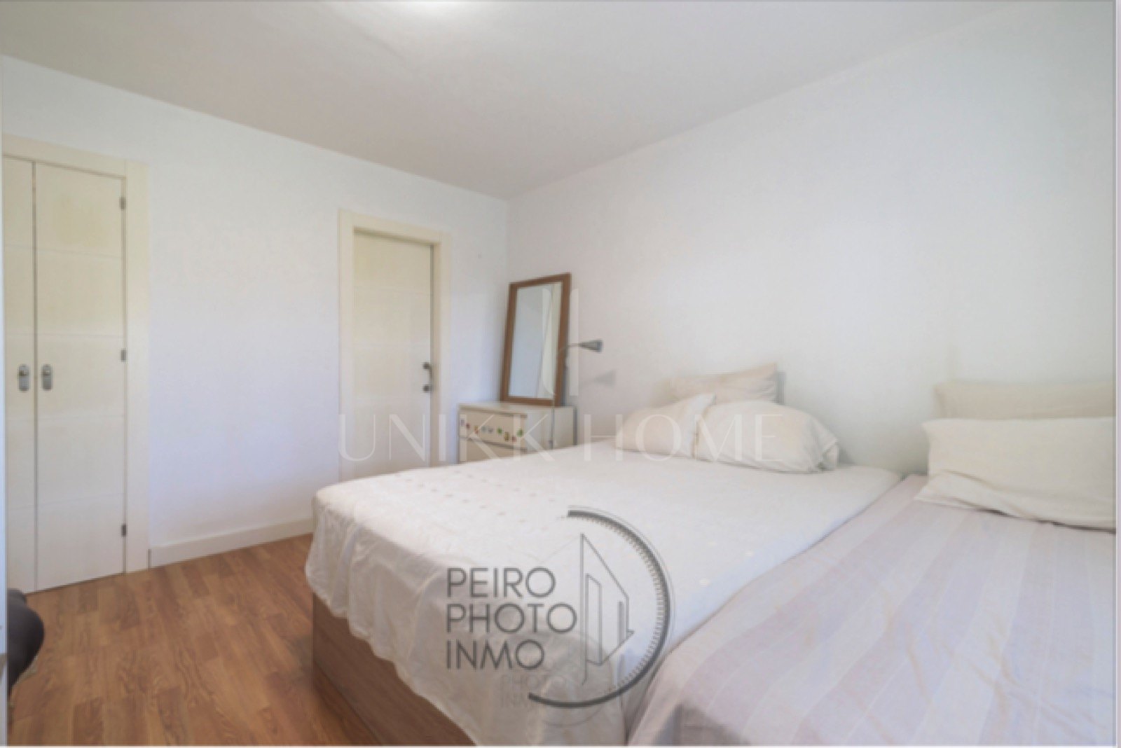 Elegant, bright apartment with large terrace & direct garden access in a tranquil gated community