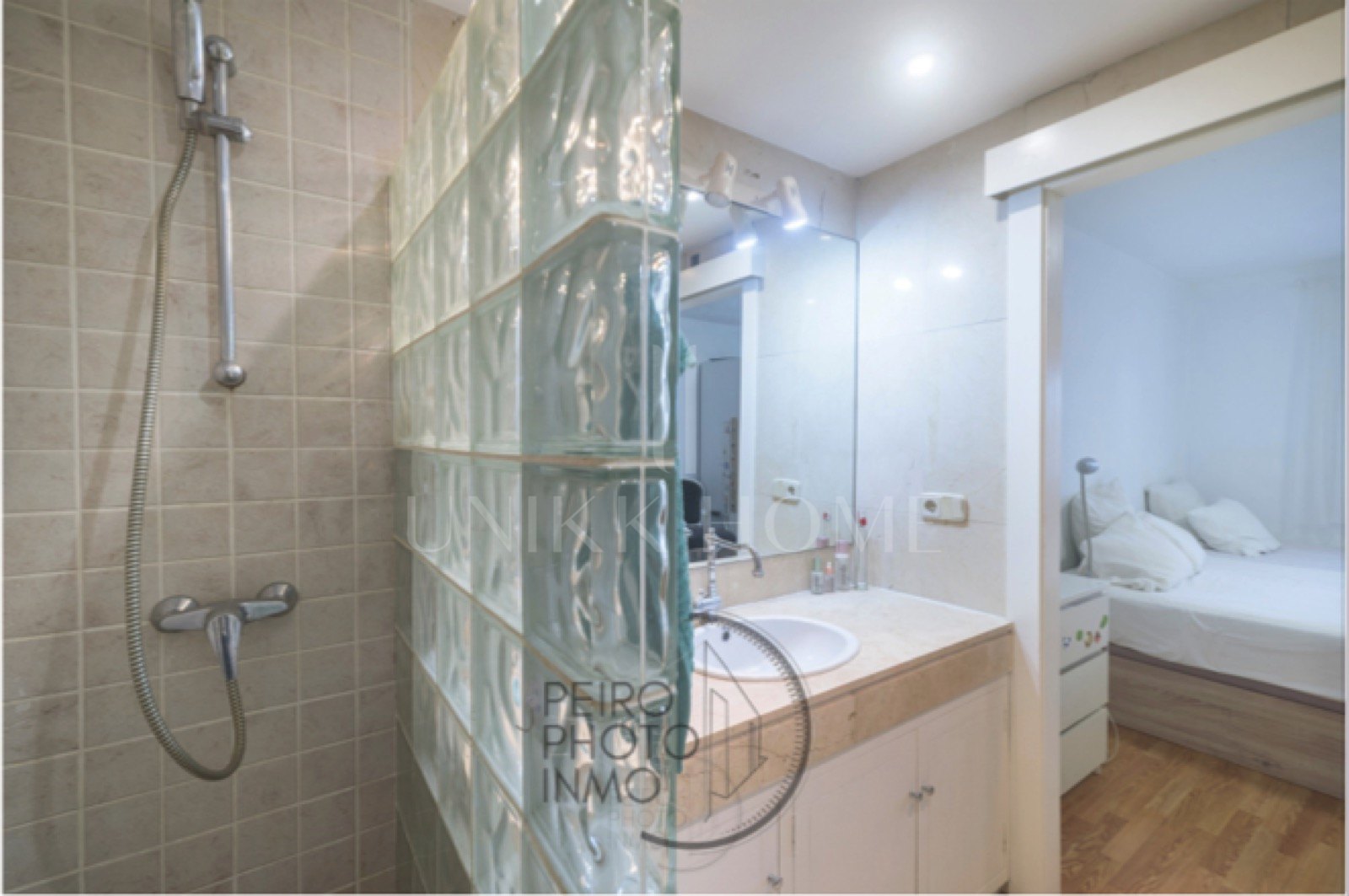 Elegant, bright apartment with large terrace & direct garden access in a tranquil gated community