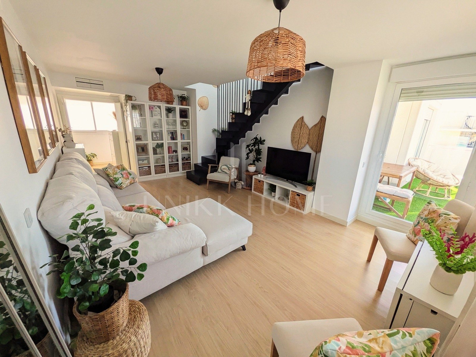 Exclusive new-build duplex penthouse with a private solarium and breathtaking panoramic views