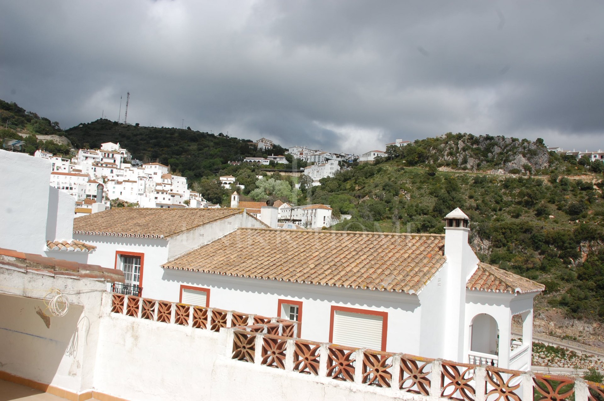Charming house in the picturesque white village of Casares Pueblo