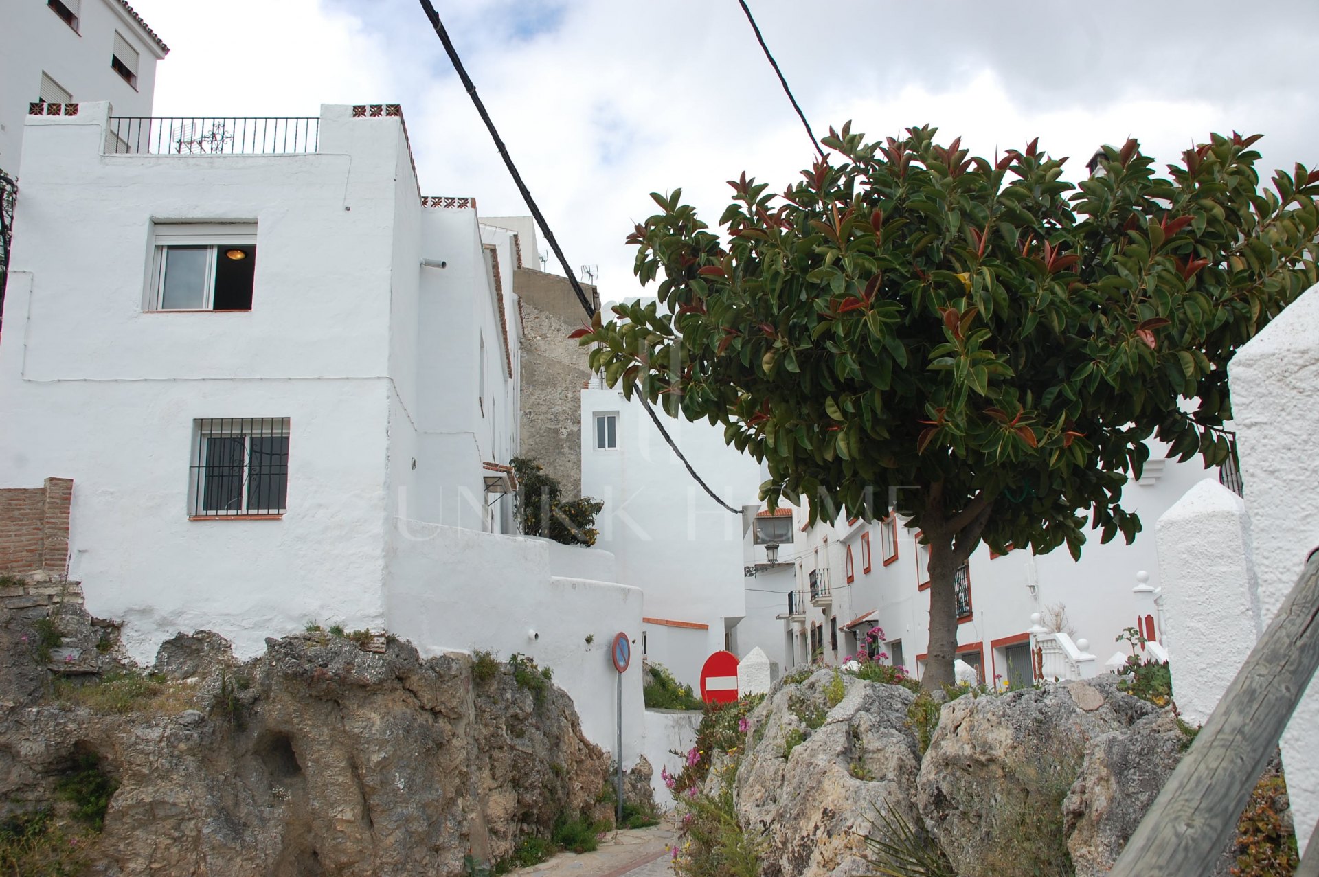 Charming house in the picturesque white village of Casares Pueblo