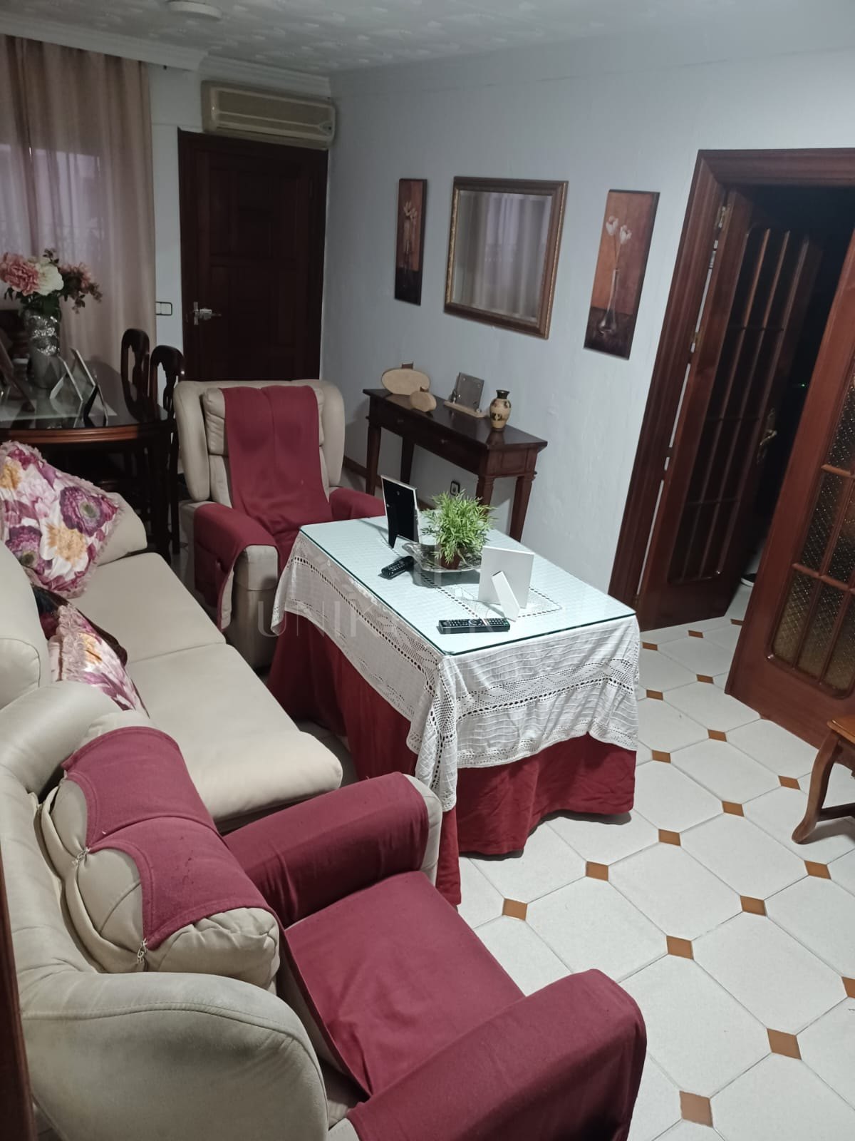 Espaciosa casa adosada familiar en el tranquilo pueblo de San Martín del Tesorillo