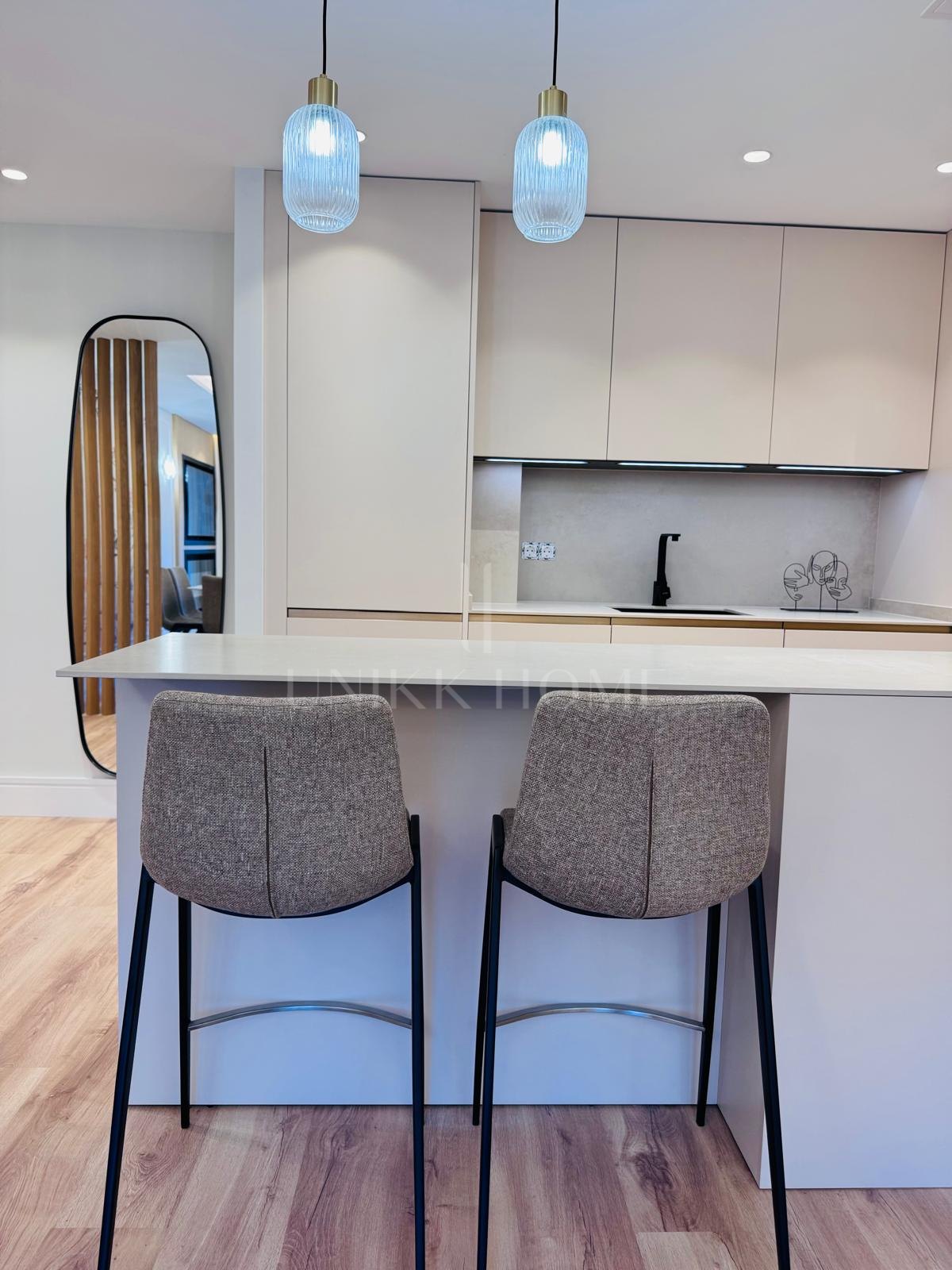 Fully Renovated Modern Apartment in Urbanización Las Petunias