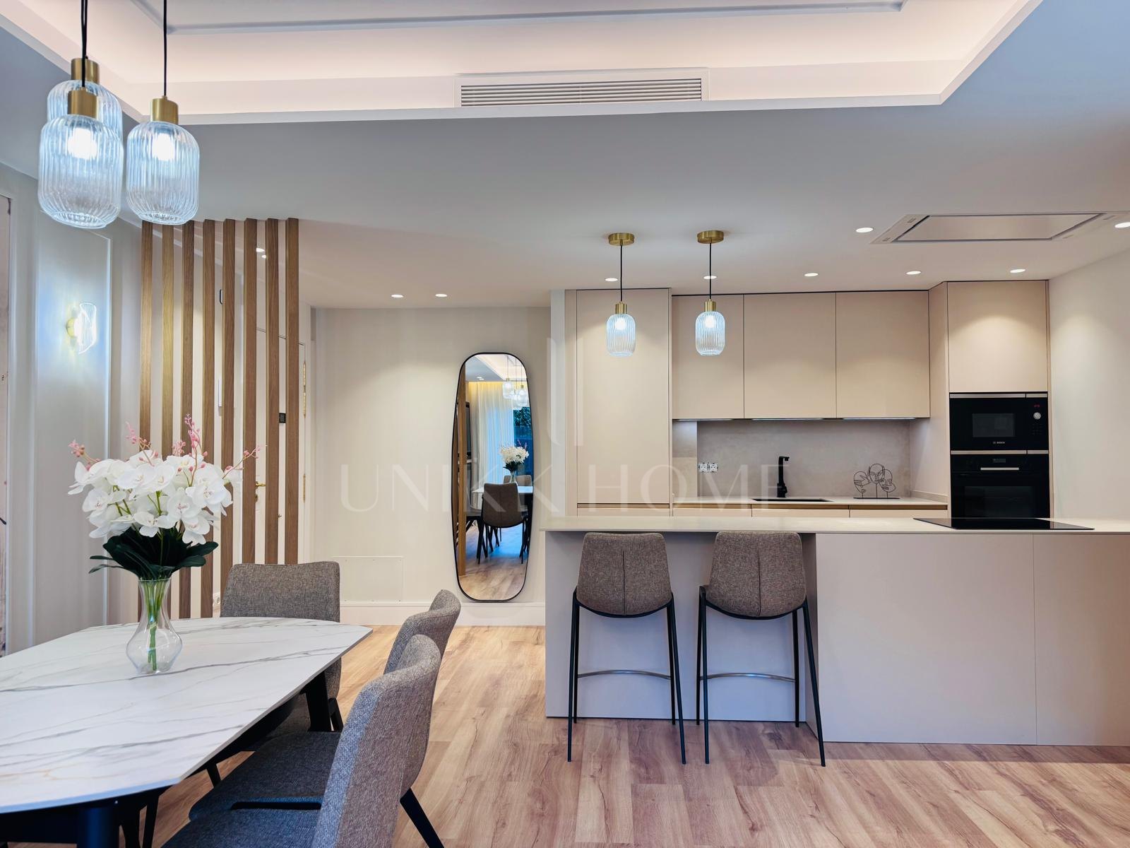 Fully Renovated Modern Apartment in Urbanización Las Petunias