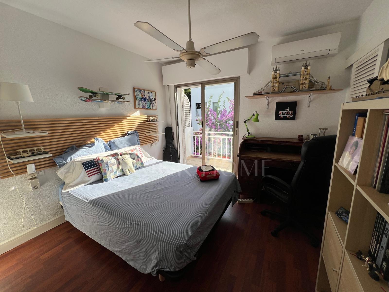 Exquisito Chalet Adosado en la Milla de Oro de Marbella