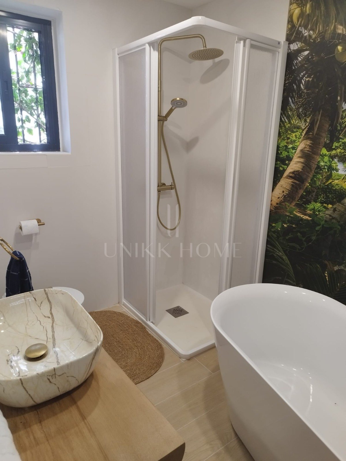 Unique Sea-View Townhouse Just 20 Meters from the Beach