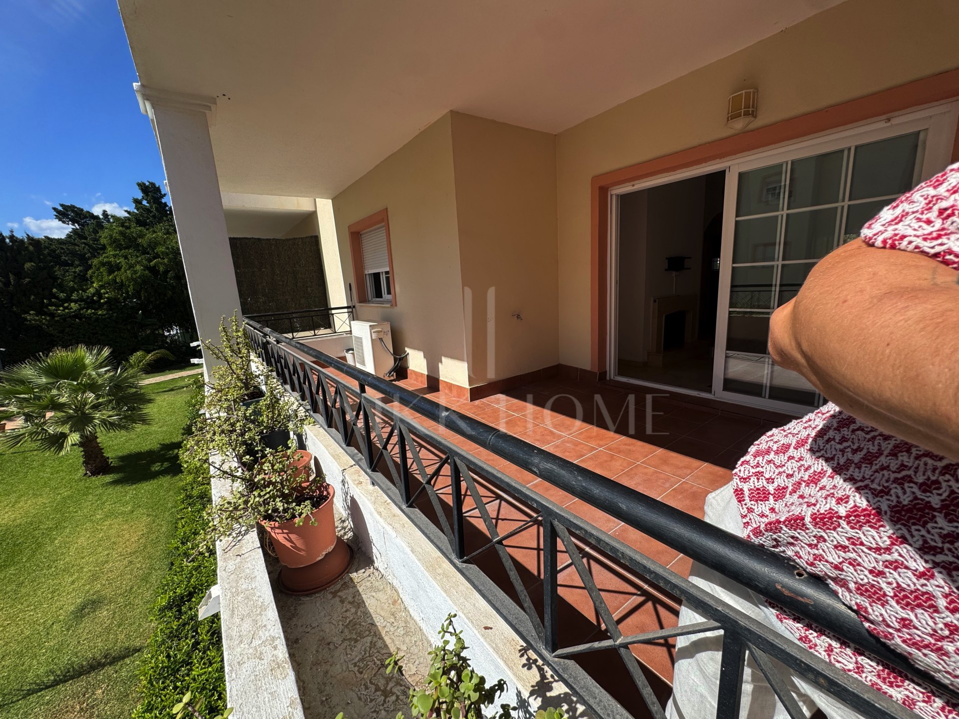 Exquisite 2-Bedroom Apartment in Marbella River Garden