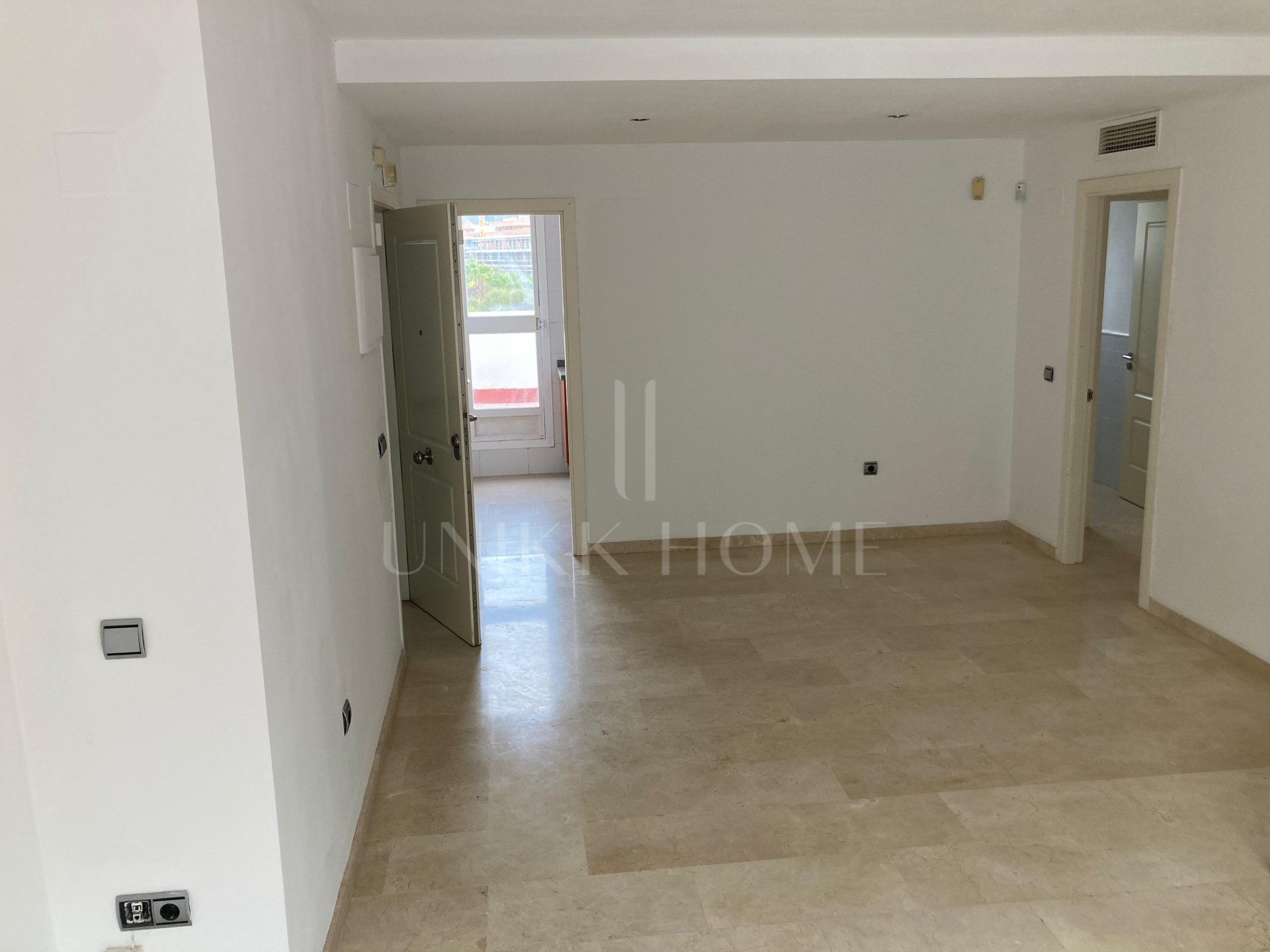 Exceptional Duplex Flat in Tranquil Lomas de Retamar, Cancelada