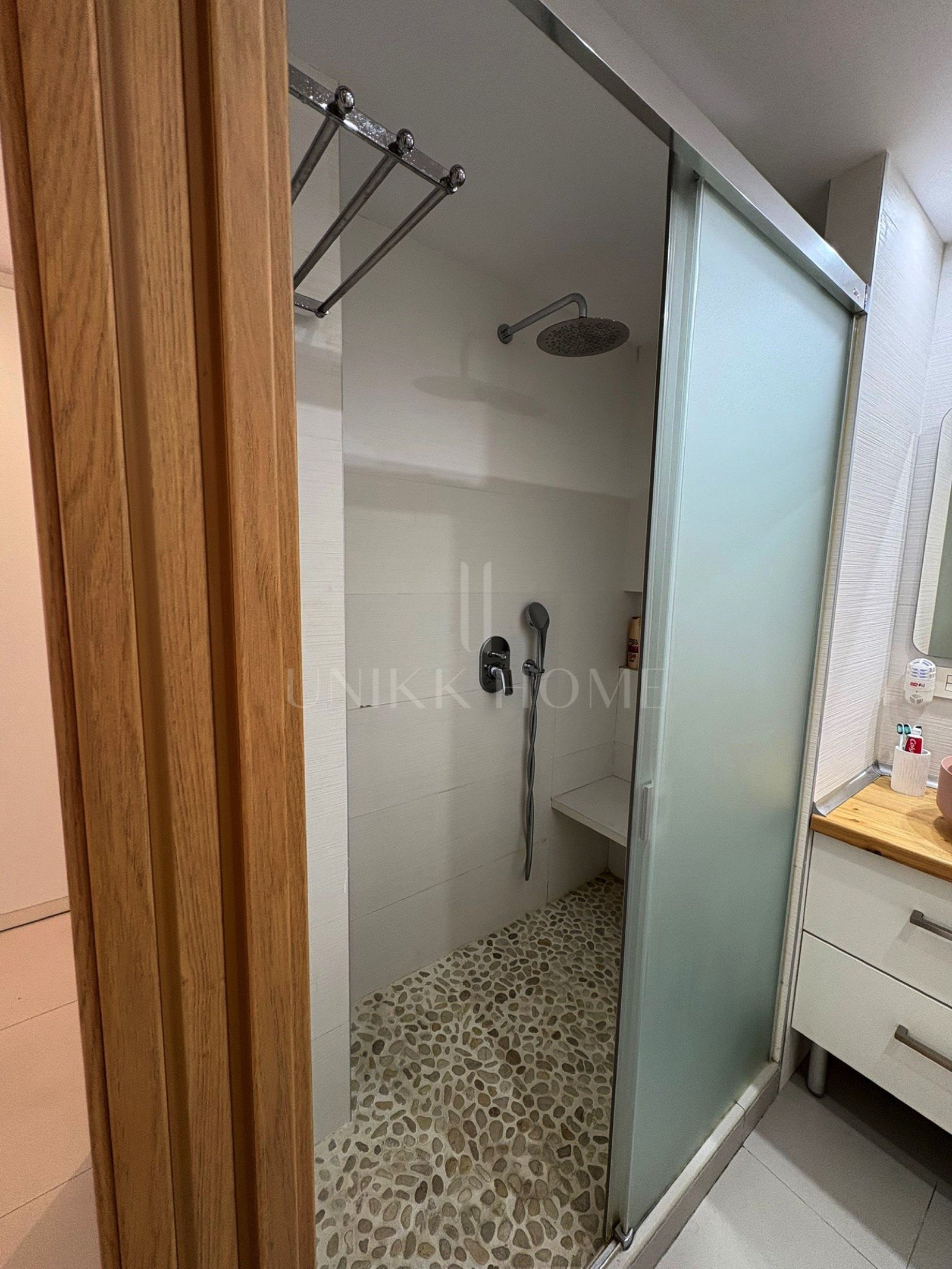 Luminoso Piso Reformado y Amueblado en el Prestigioso centro de Marbella