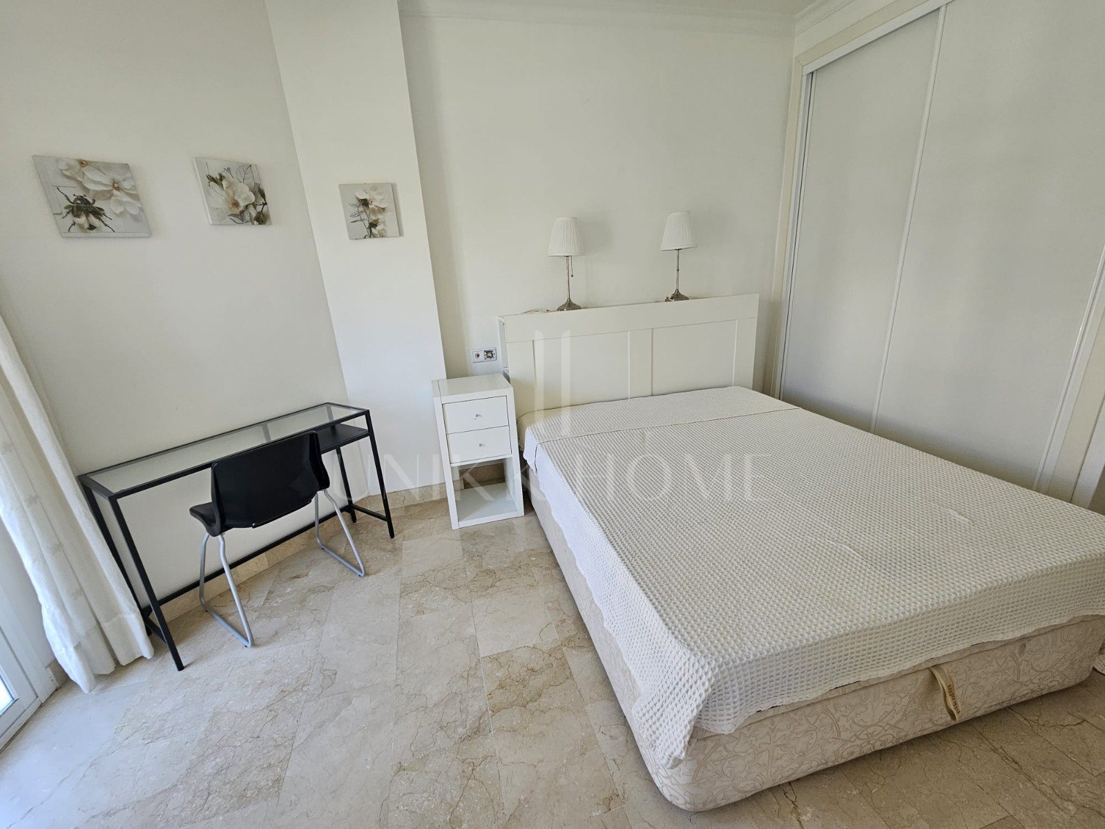 Elegant 2-Bedroom Apartment in Prestigious Parque Los Olivos