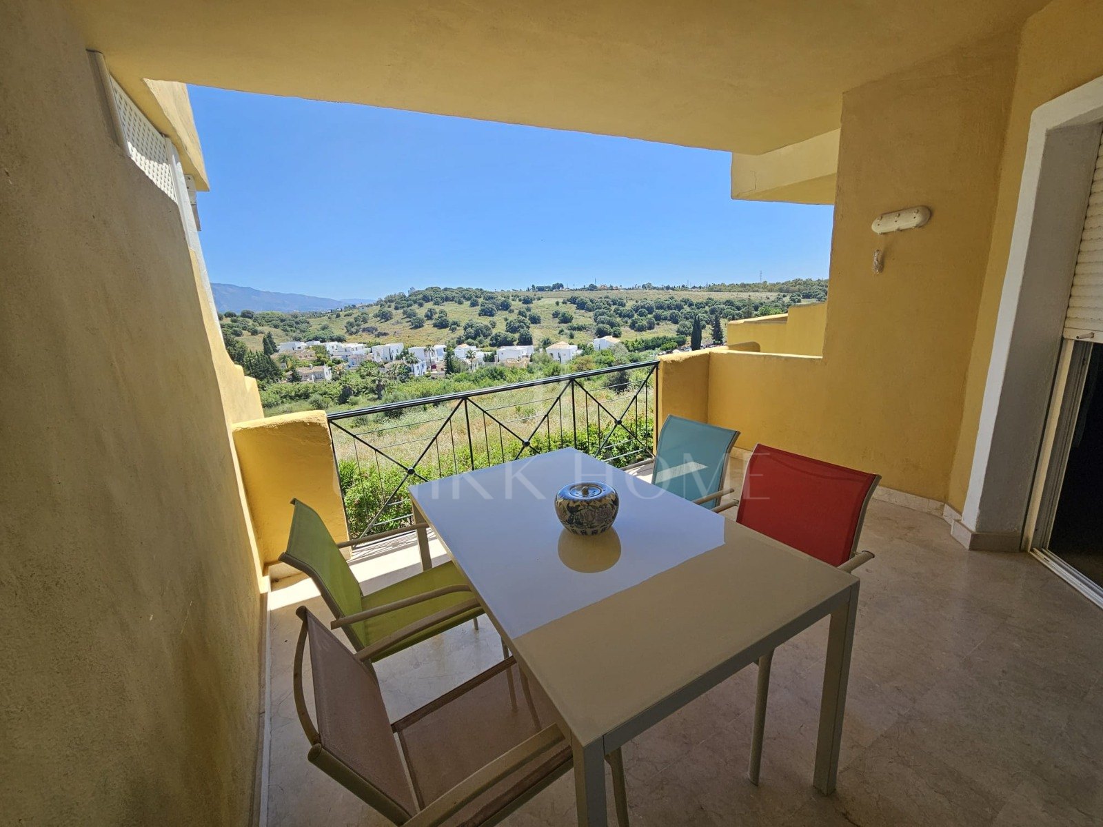 Elegant 2-Bedroom Apartment in Prestigious Parque Los Olivos