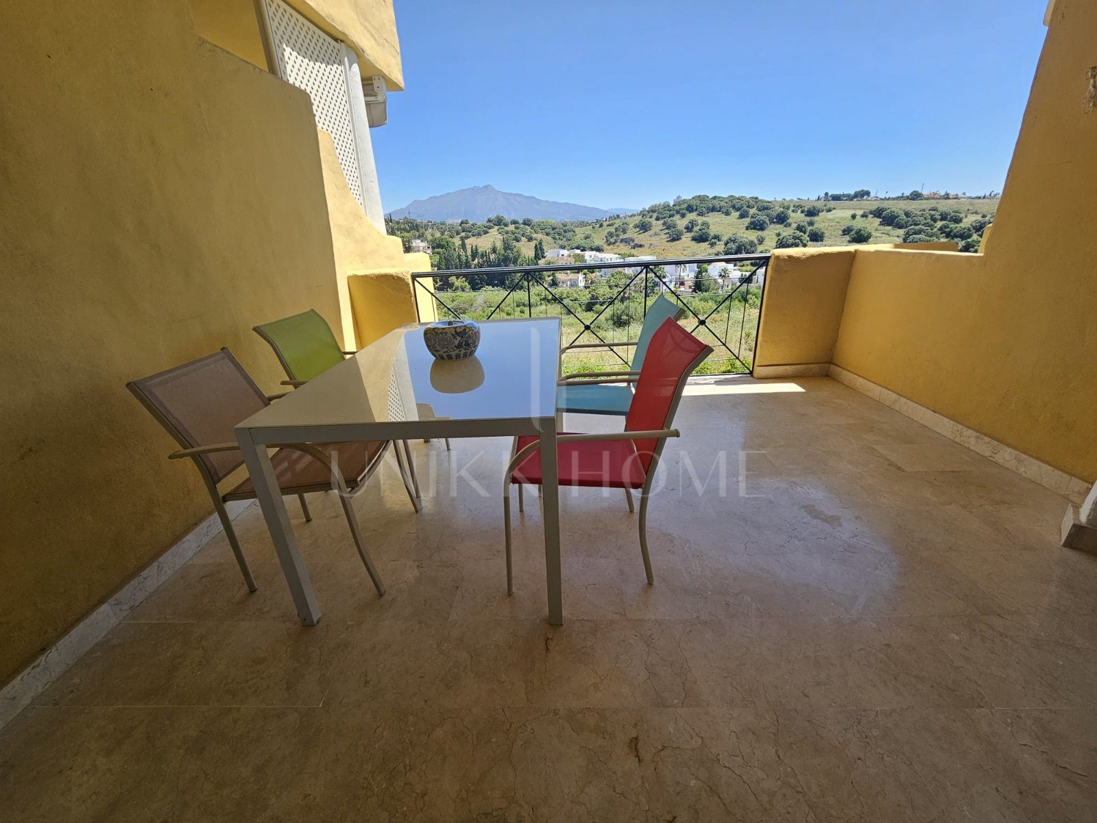 Elegant 2-Bedroom Apartment in Prestigious Parque Los Olivos