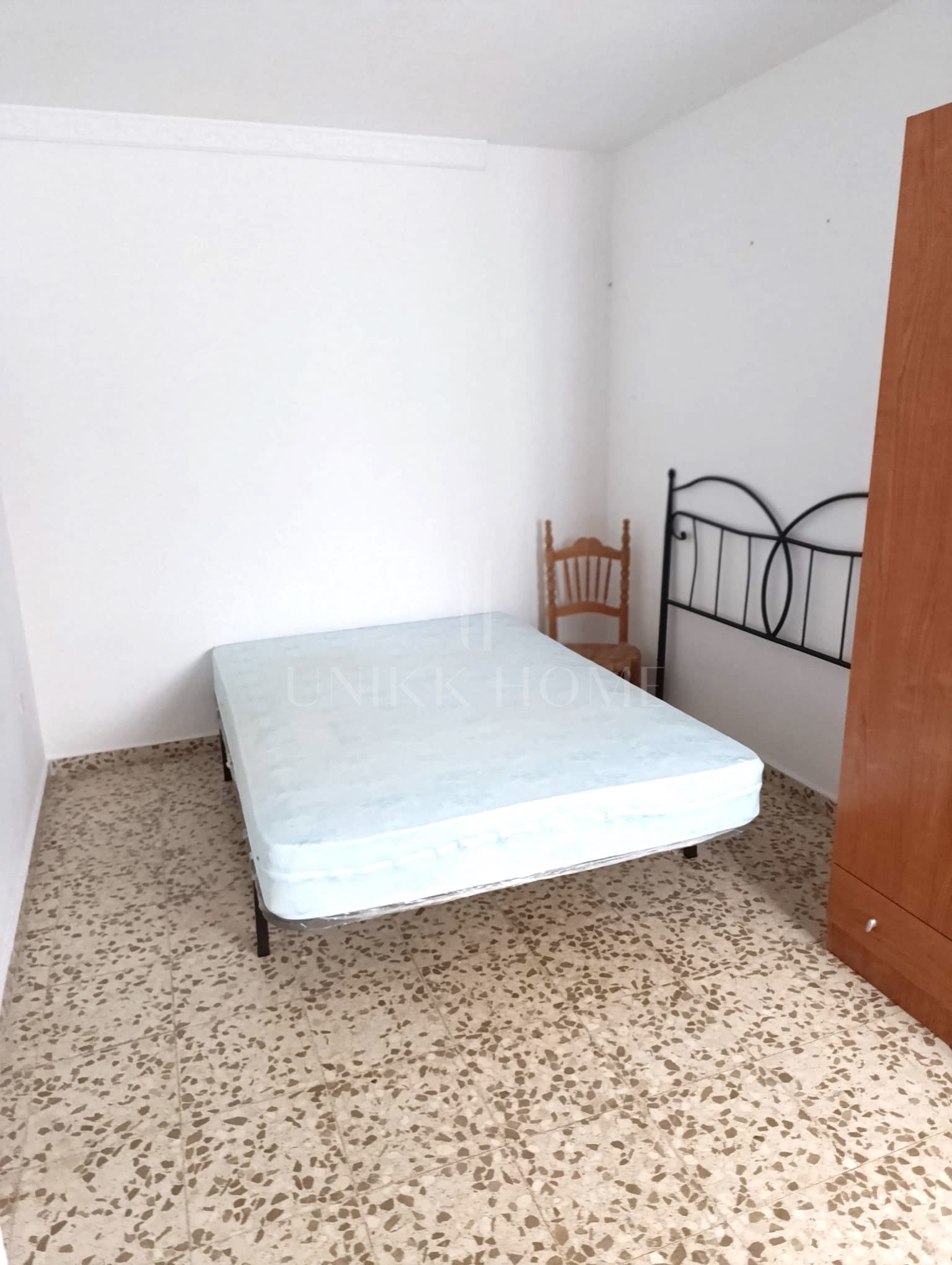 Amplio y Luminoso Piso de 3 Dormitorios en el Corazón del Centro de Estepona