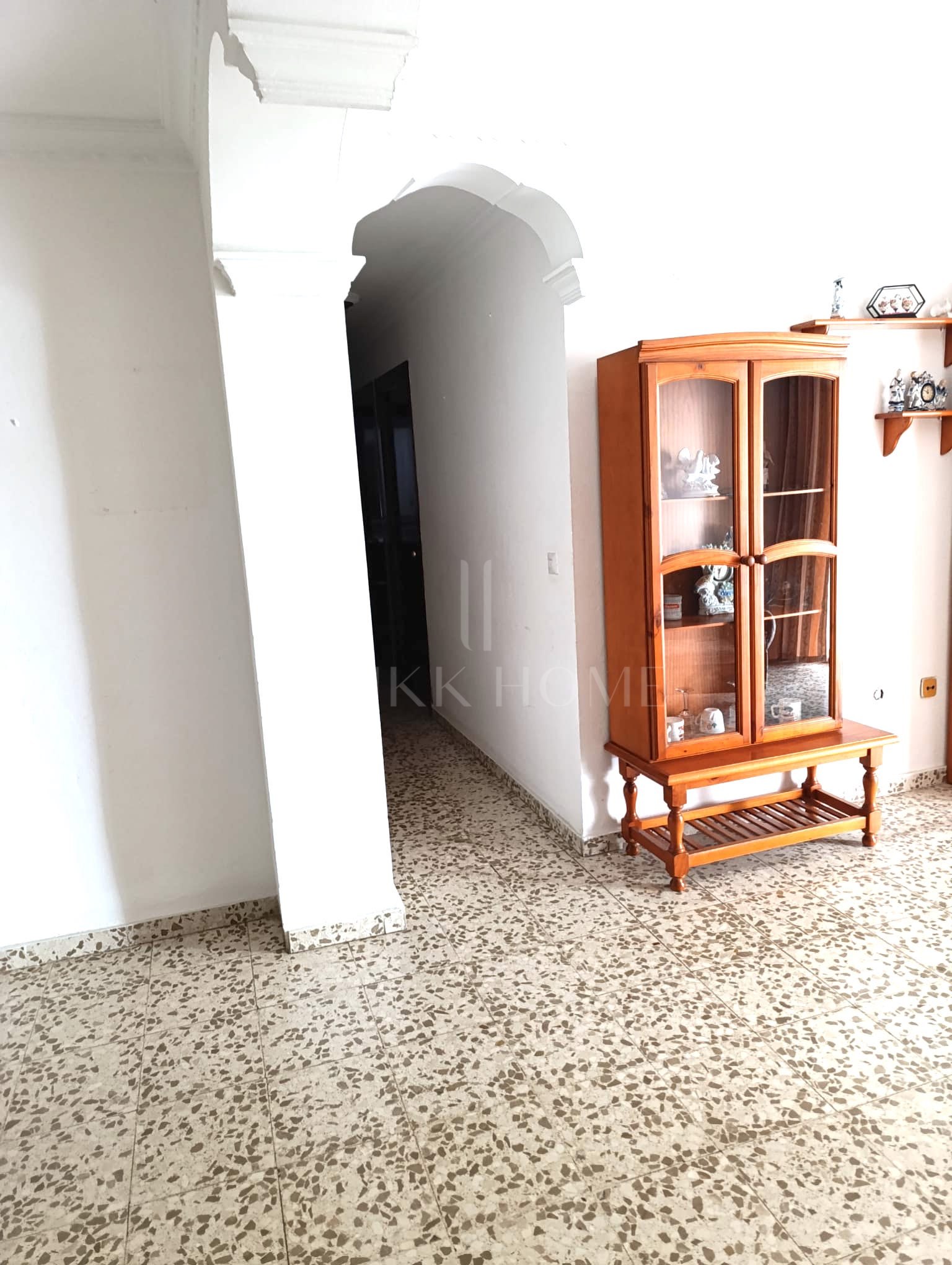 Amplio y Luminoso Piso de 3 Dormitorios en el Corazón del Centro de Estepona