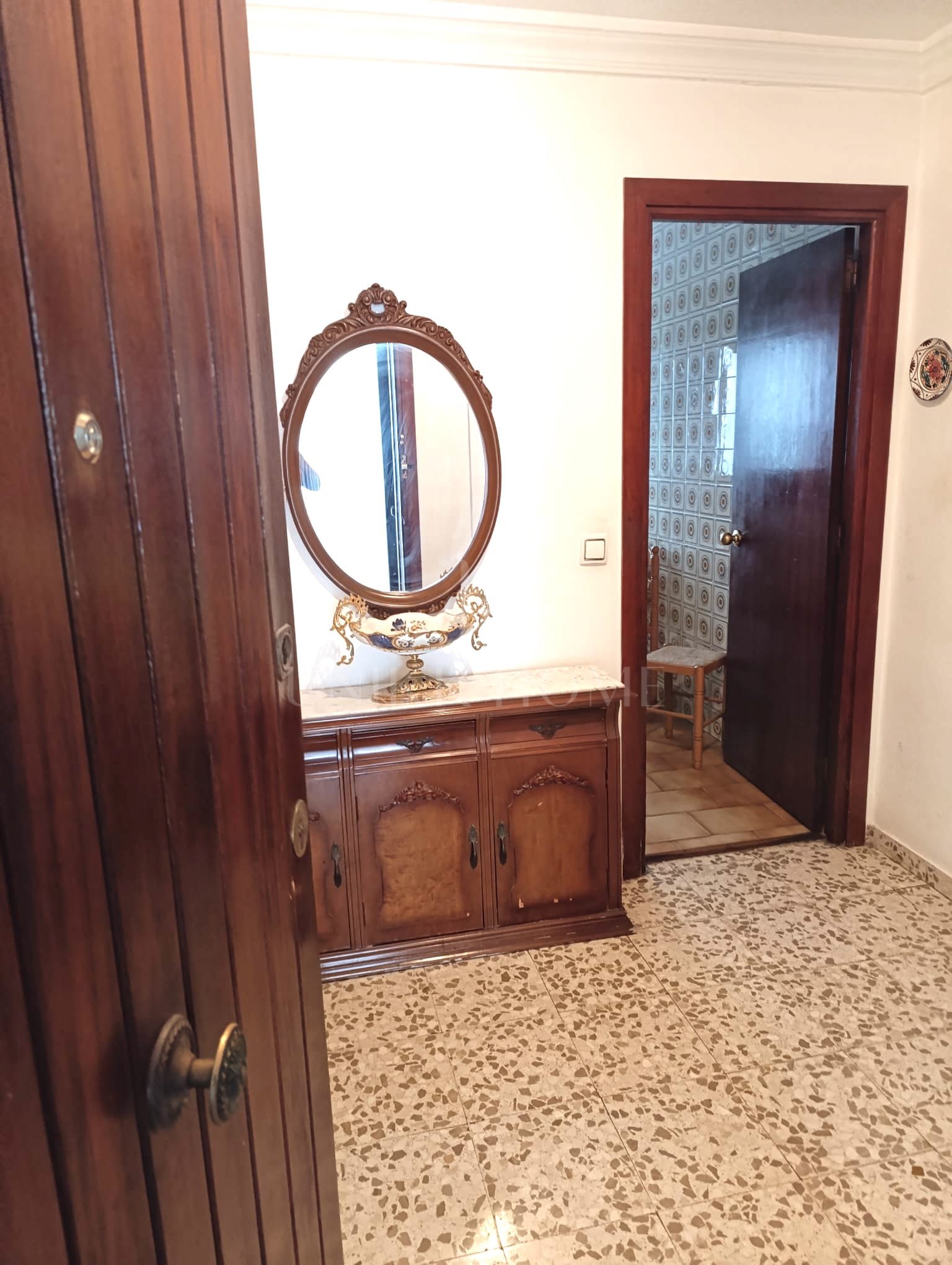 Amplio y Luminoso Piso de 3 Dormitorios en el Corazón del Centro de Estepona