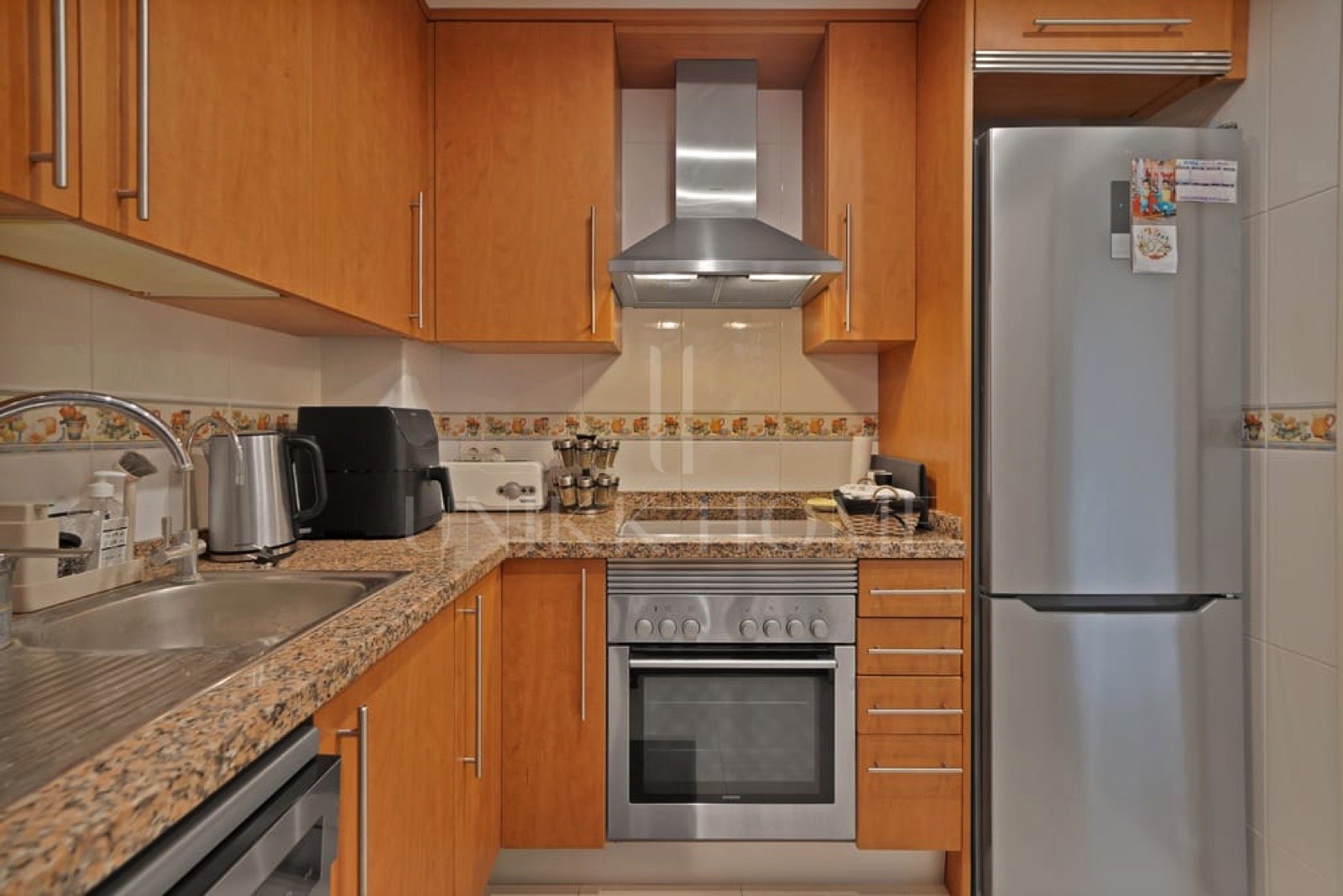 Elegant Furnished 3-Bedroom Ground-Floor Apartment