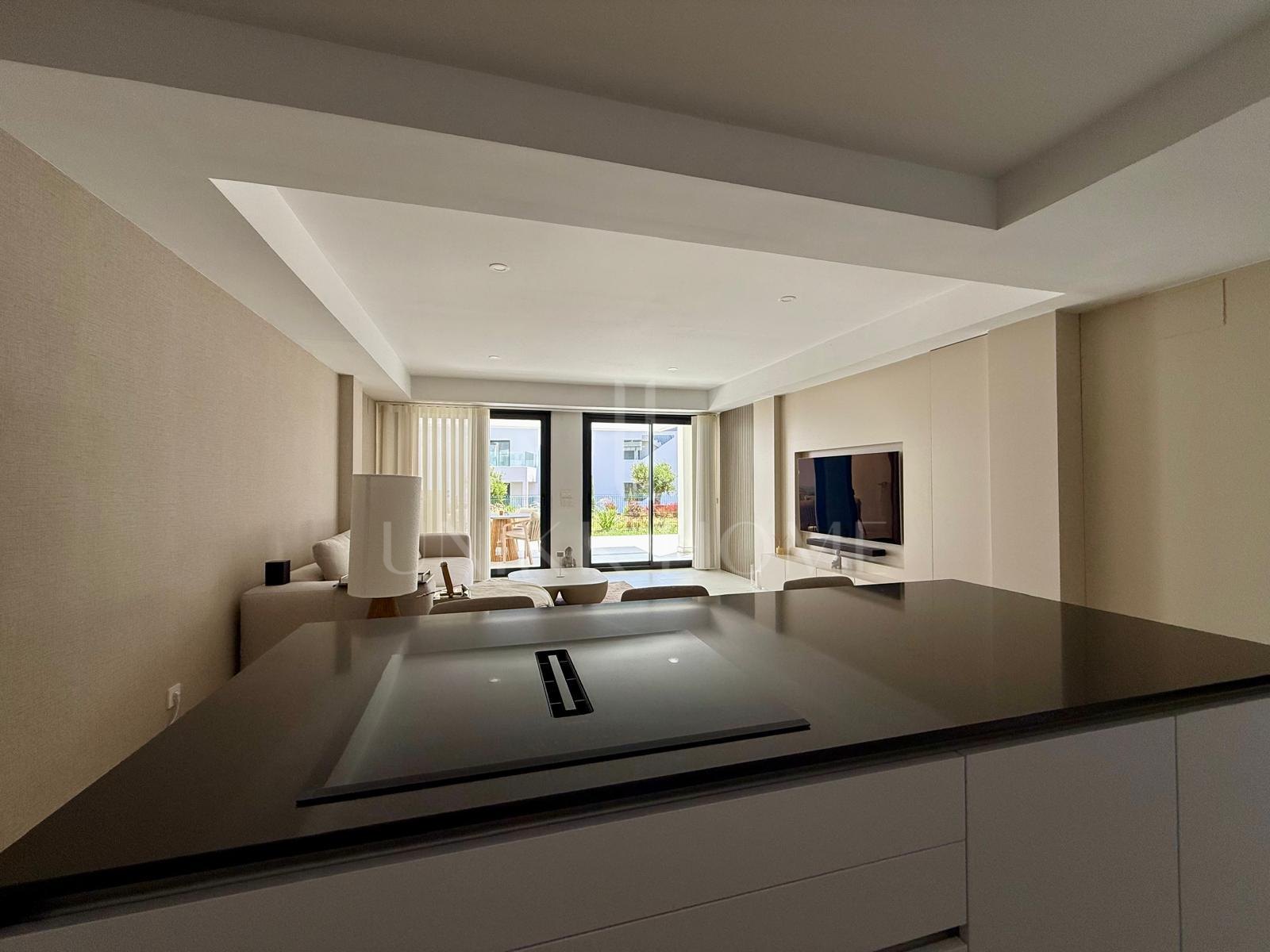 Discover Your Dream Home: Luxurious Brand-New Apartment in Casares Costa