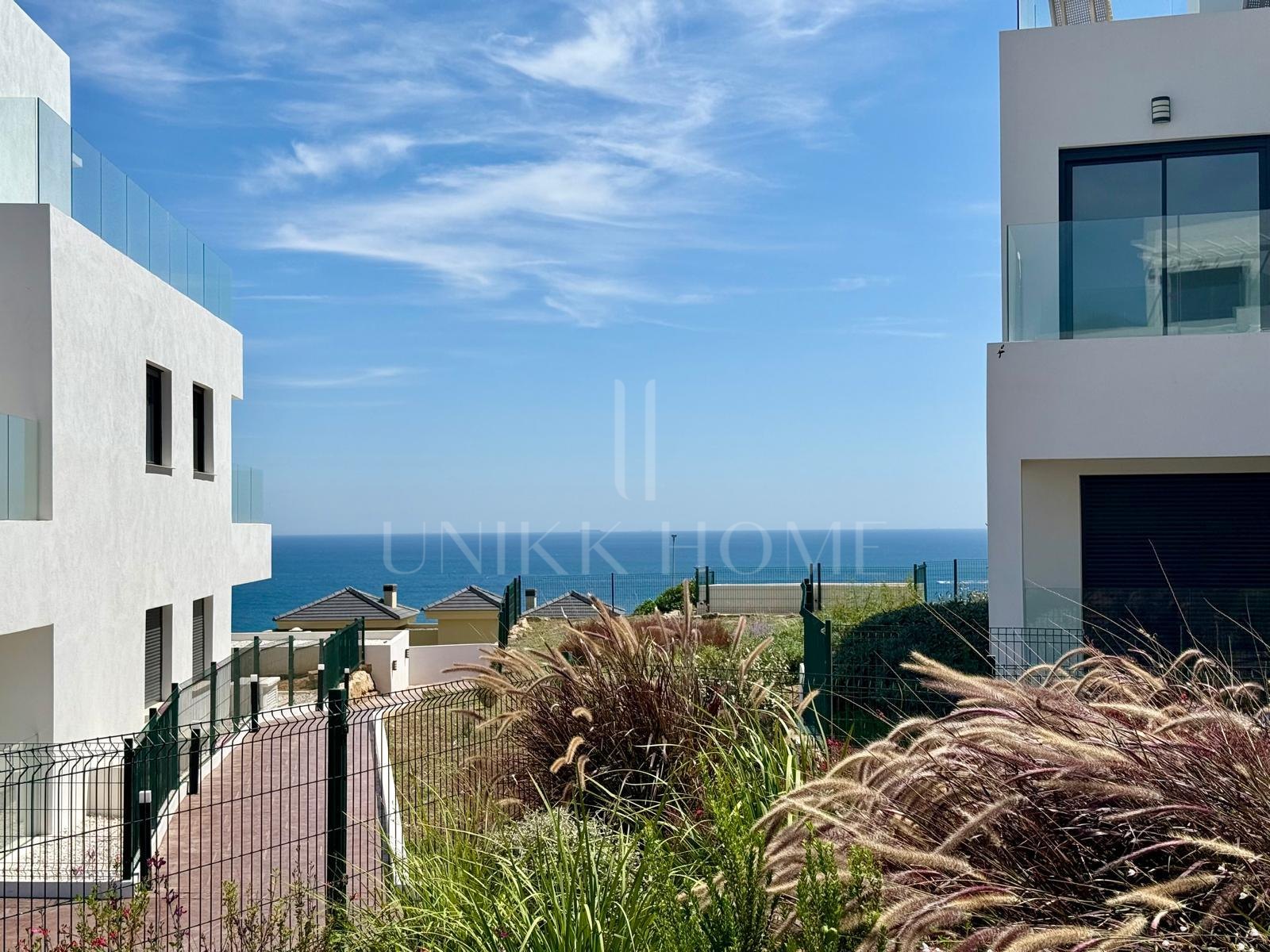 Discover Your Dream Home: Luxurious Brand-New Apartment in Casares Costa