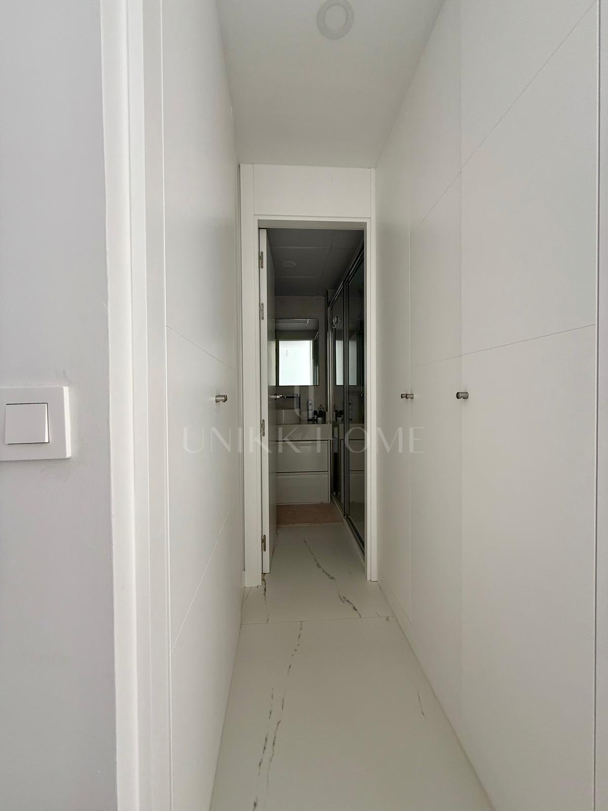 Discover Your Dream Home: Luxurious Brand-New Apartment in Casares Costa