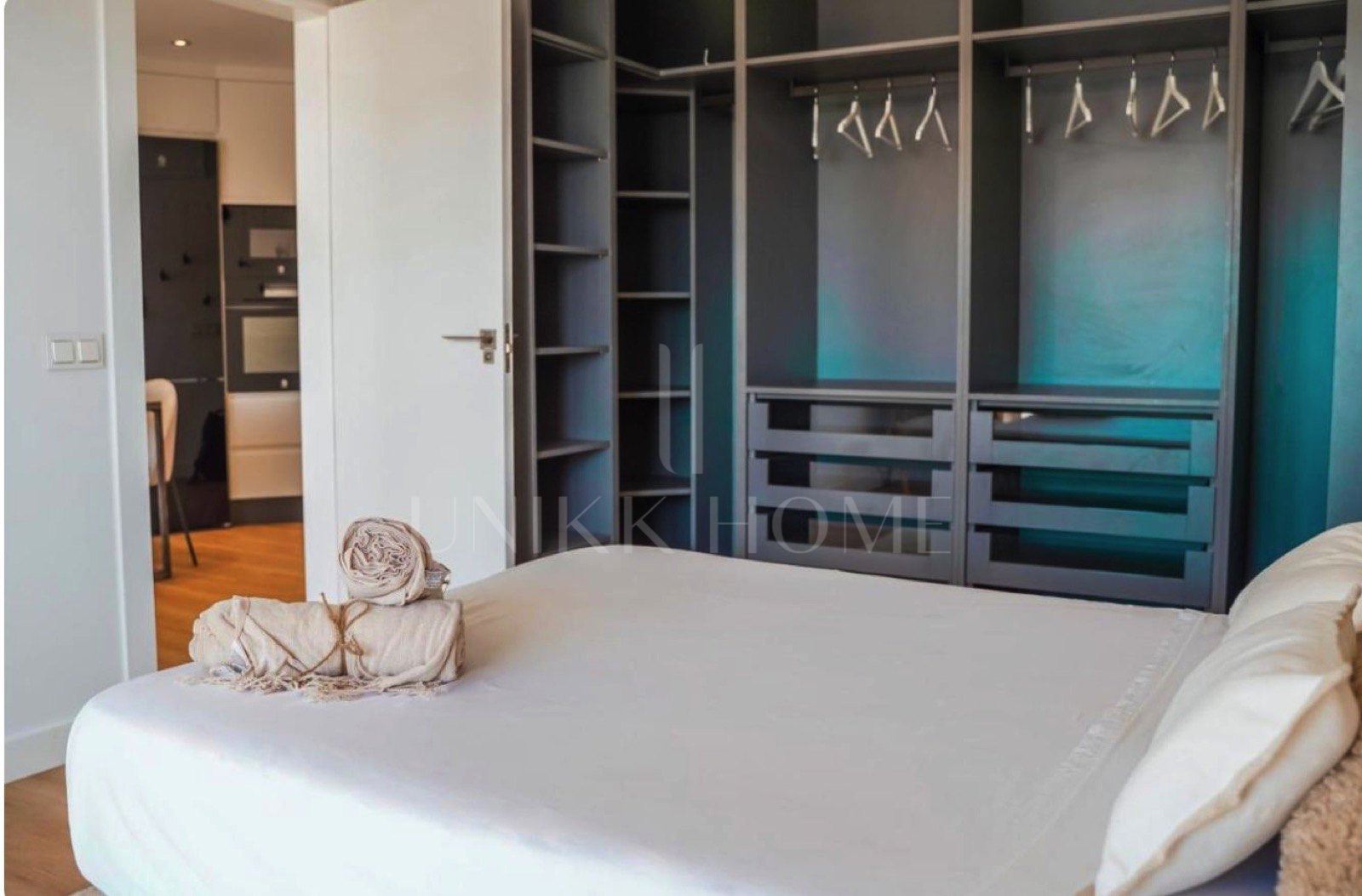 ¡Impresionante apartamento reformado en el corazón de Marbella!