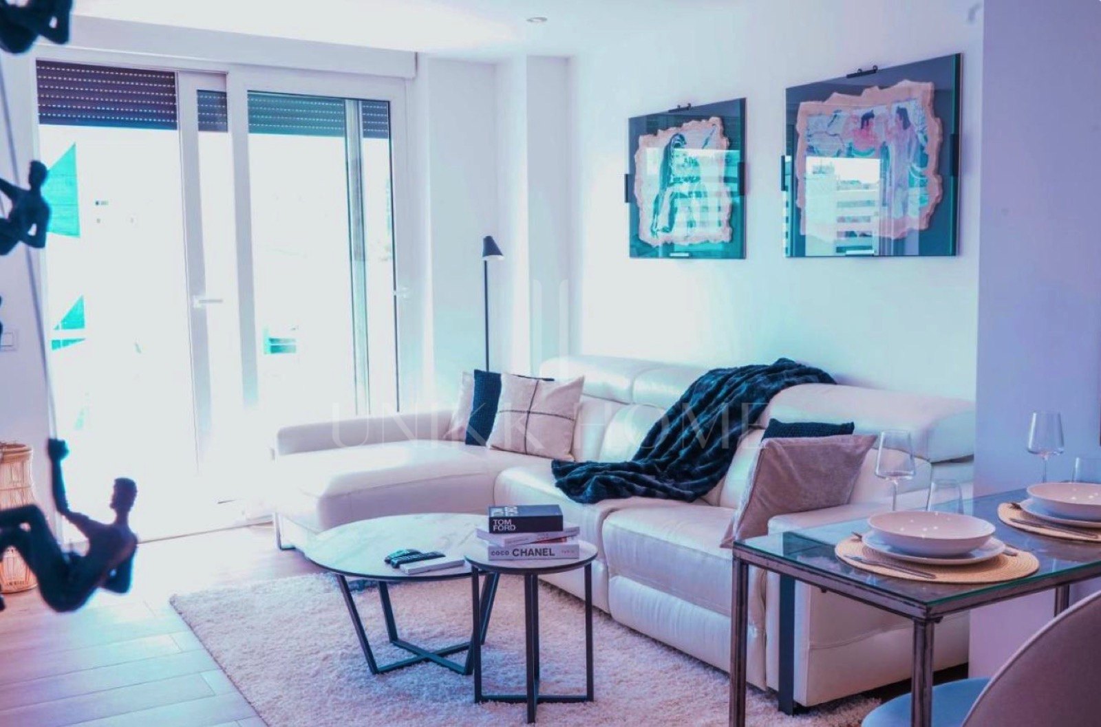 ¡Impresionante apartamento reformado en el corazón de Marbella!