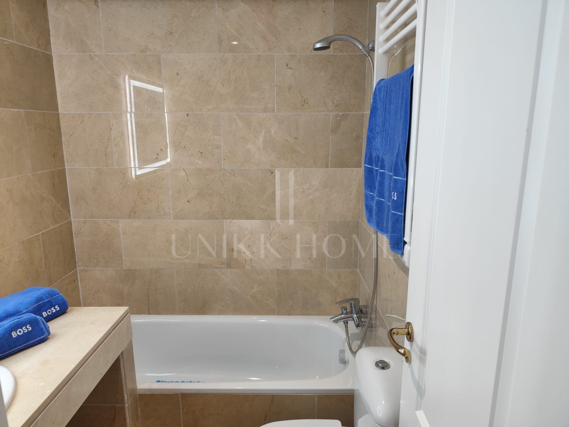 Brand-New Furnished Apartment in Exclusive Urb. Coto Real Duquesa