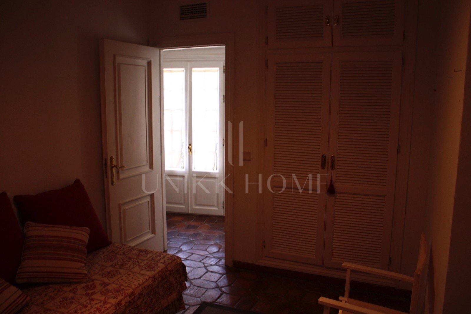 BEAUTIFUL TOWNHOUSE IN GUADALMINA BAJA