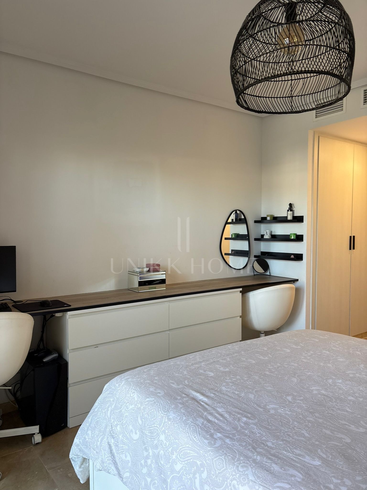 Spacious Ground-Floor Apartment