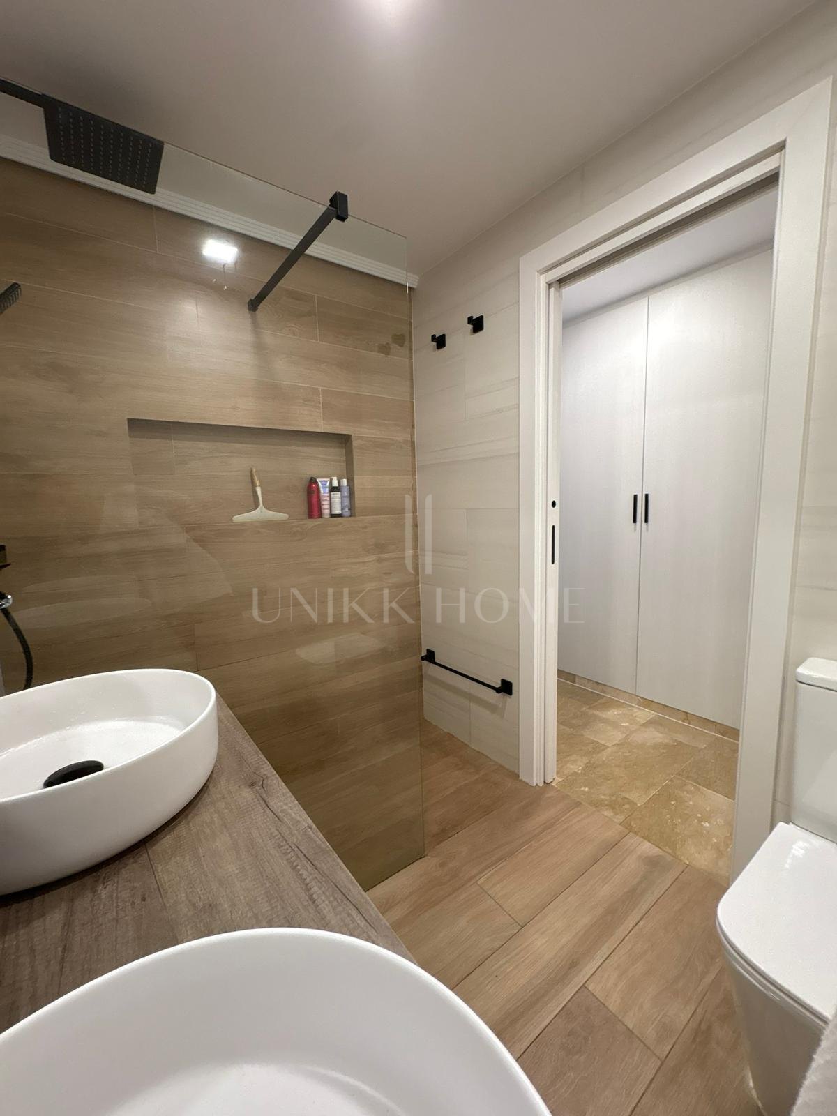 Spacious Ground-Floor Apartment