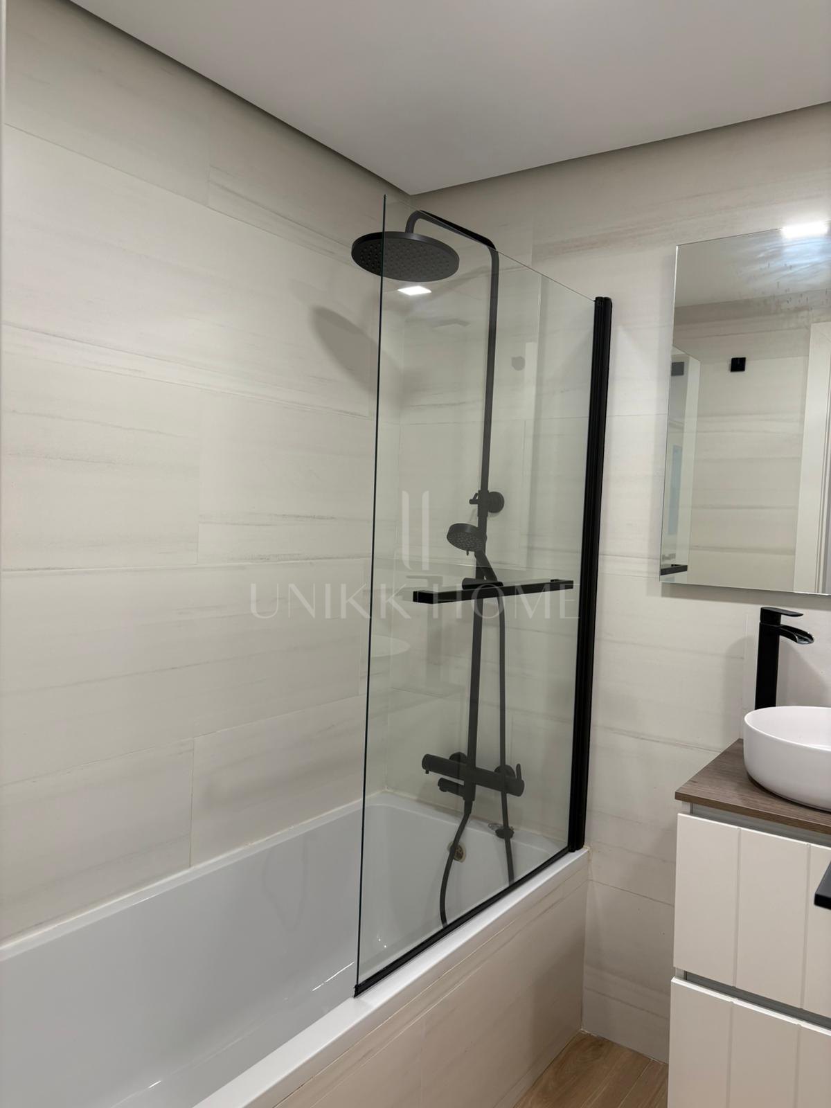 Spacious Ground-Floor Apartment