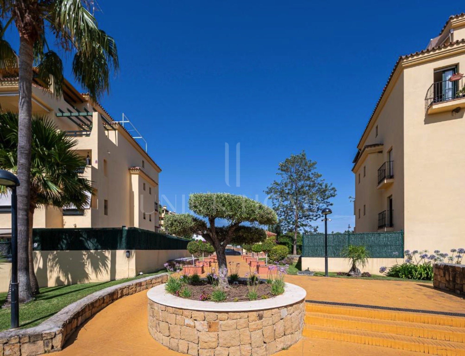 Spacious Ground-Floor Apartment