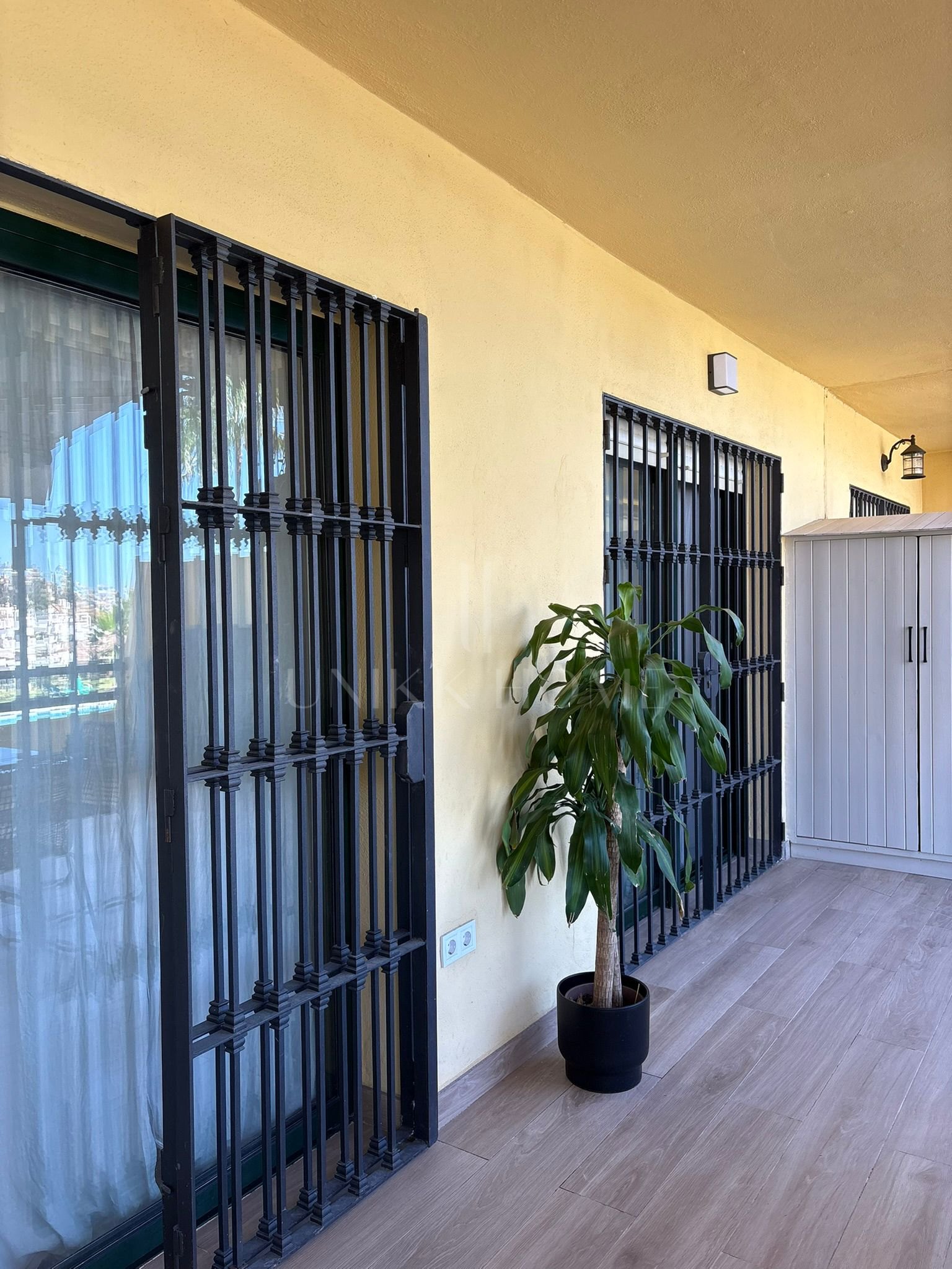 Spacious Ground-Floor Apartment