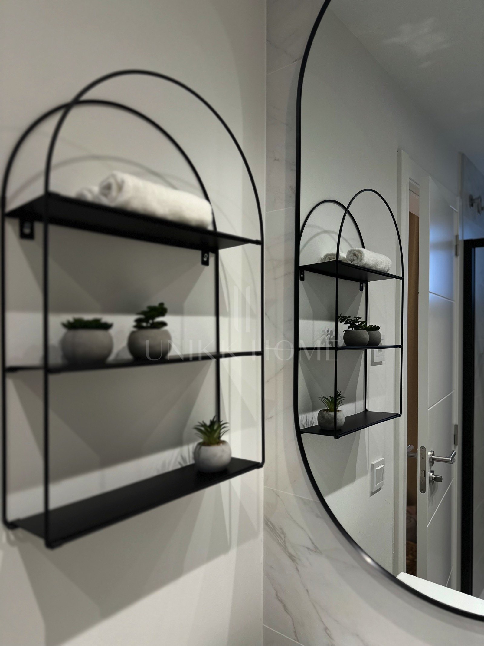 Apartamento Nuevo Totalmente Amueblado en Puerto de Estepona