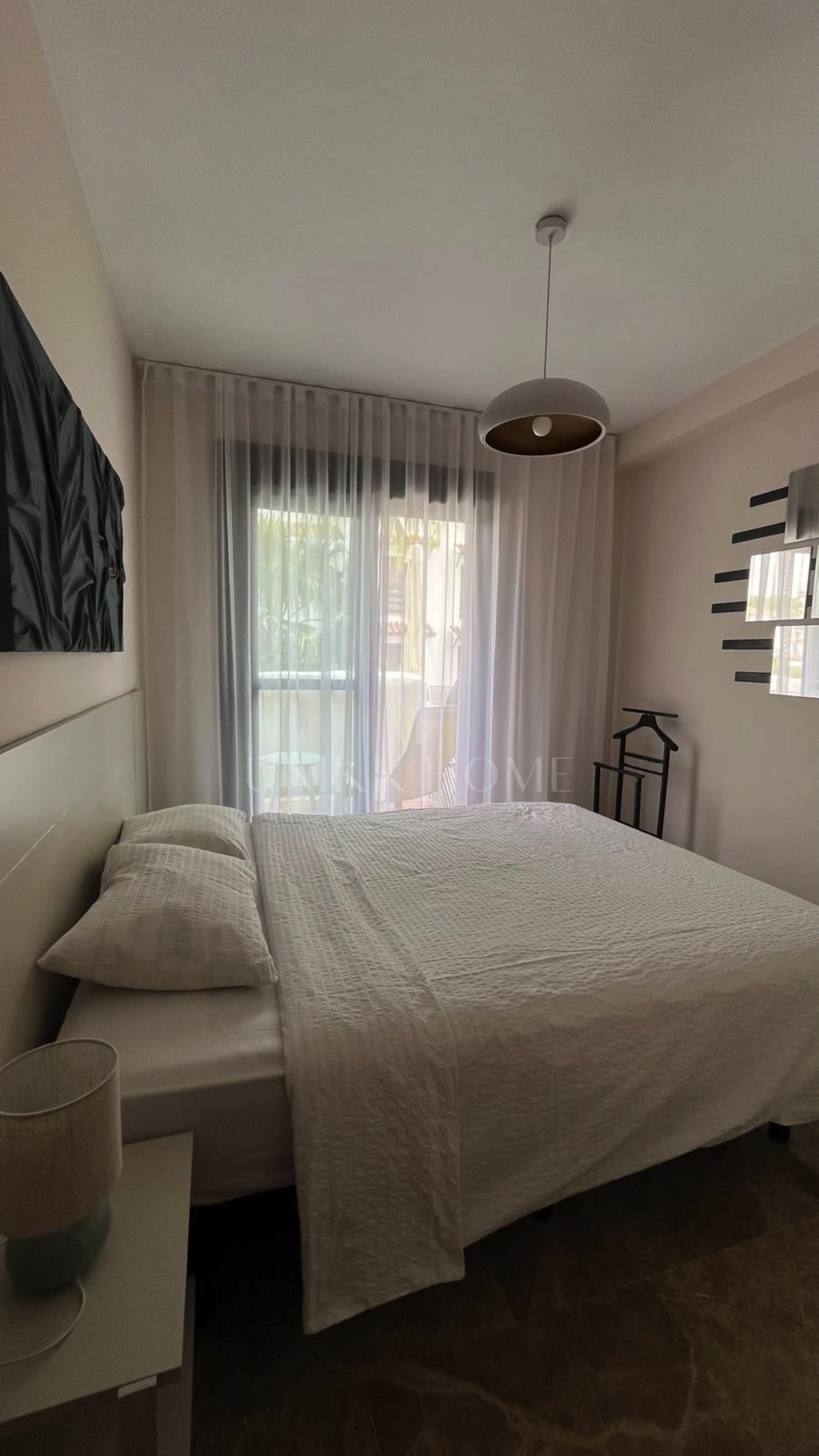 Bright & Cozy 2-Bedroom Apartment with Terrace & Garage