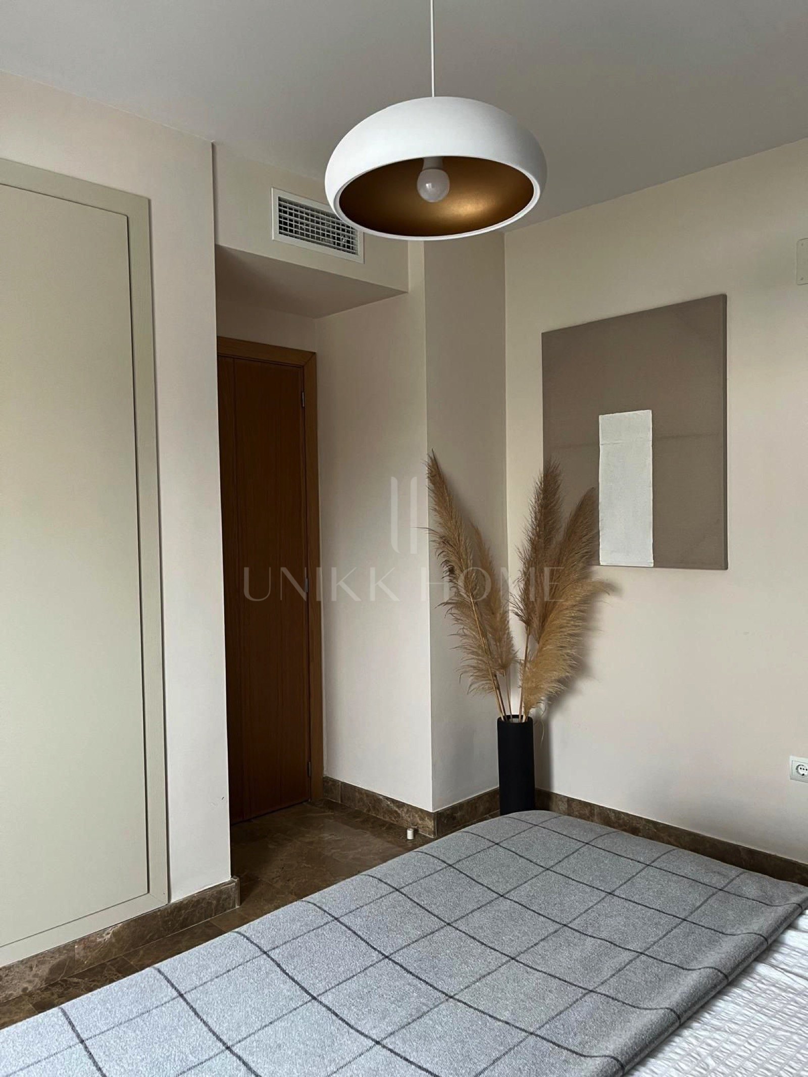 Bright & Cozy 2-Bedroom Apartment with Terrace & Garage