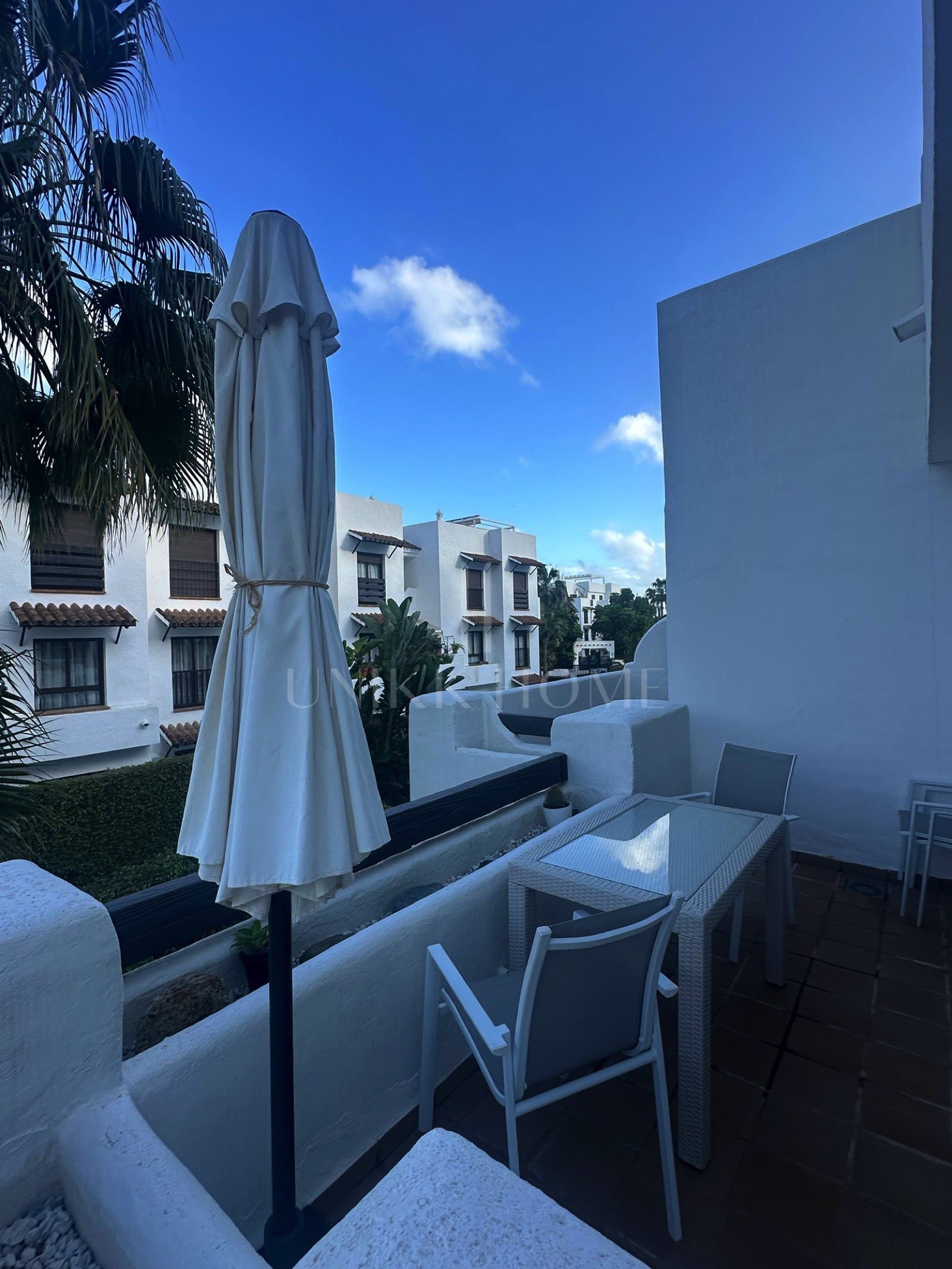 Bright & Cozy 2-Bedroom Apartment with Terrace & Garage