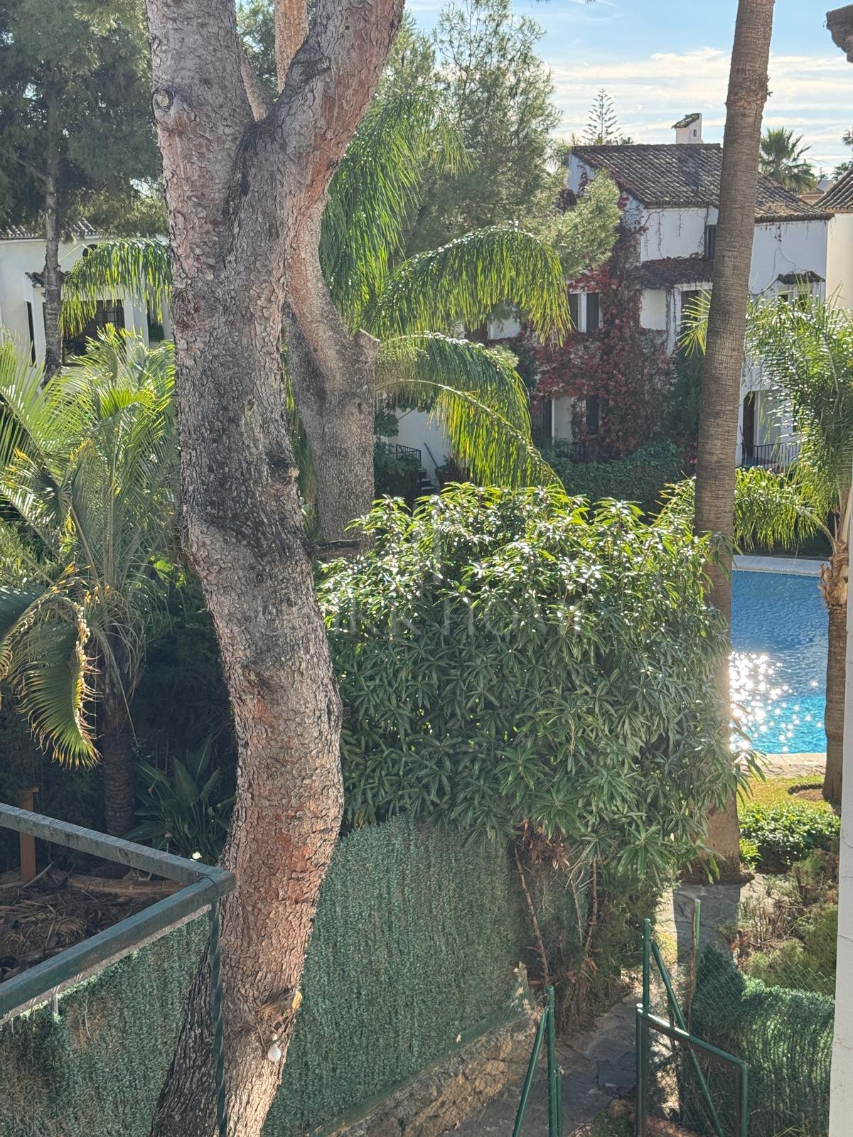 Espectacular Casa Adosada en Urbanización El Vergel, Marbella Centro