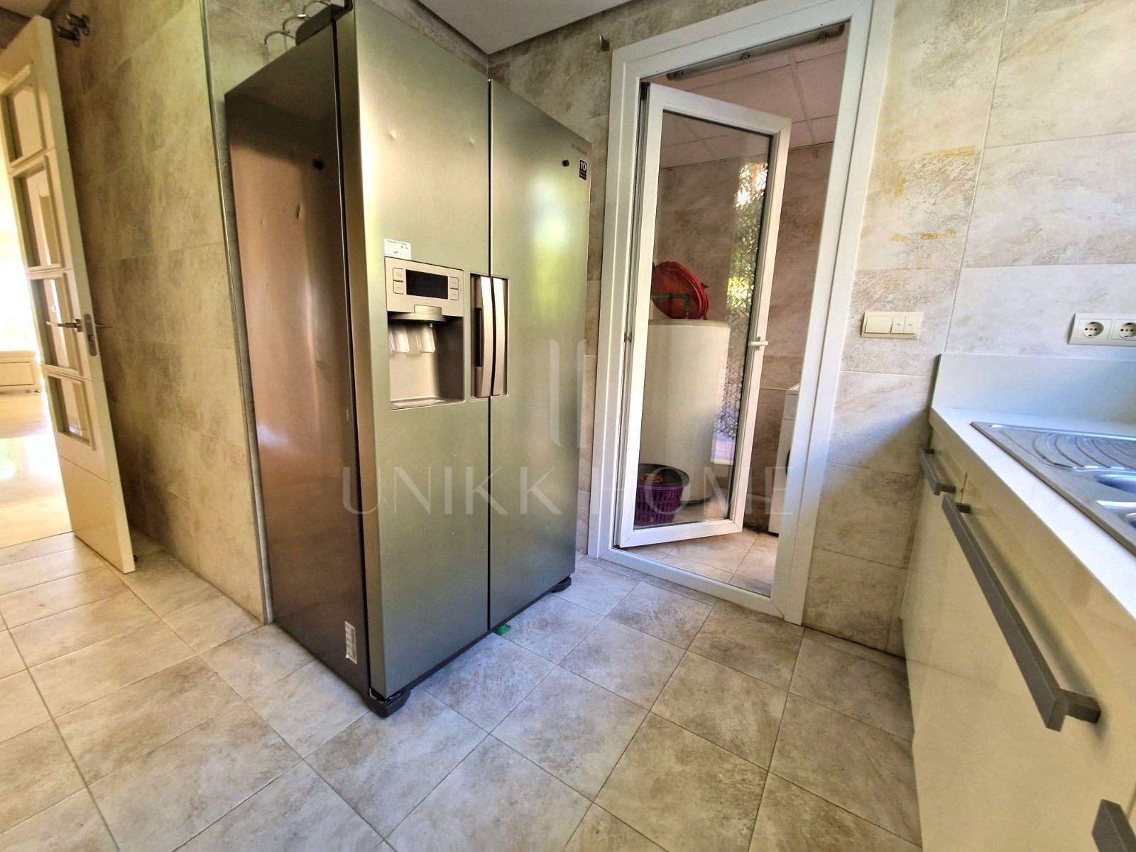 Espectacular Apartamento Esquinero en Planta Baja en Urbanización Vista Real