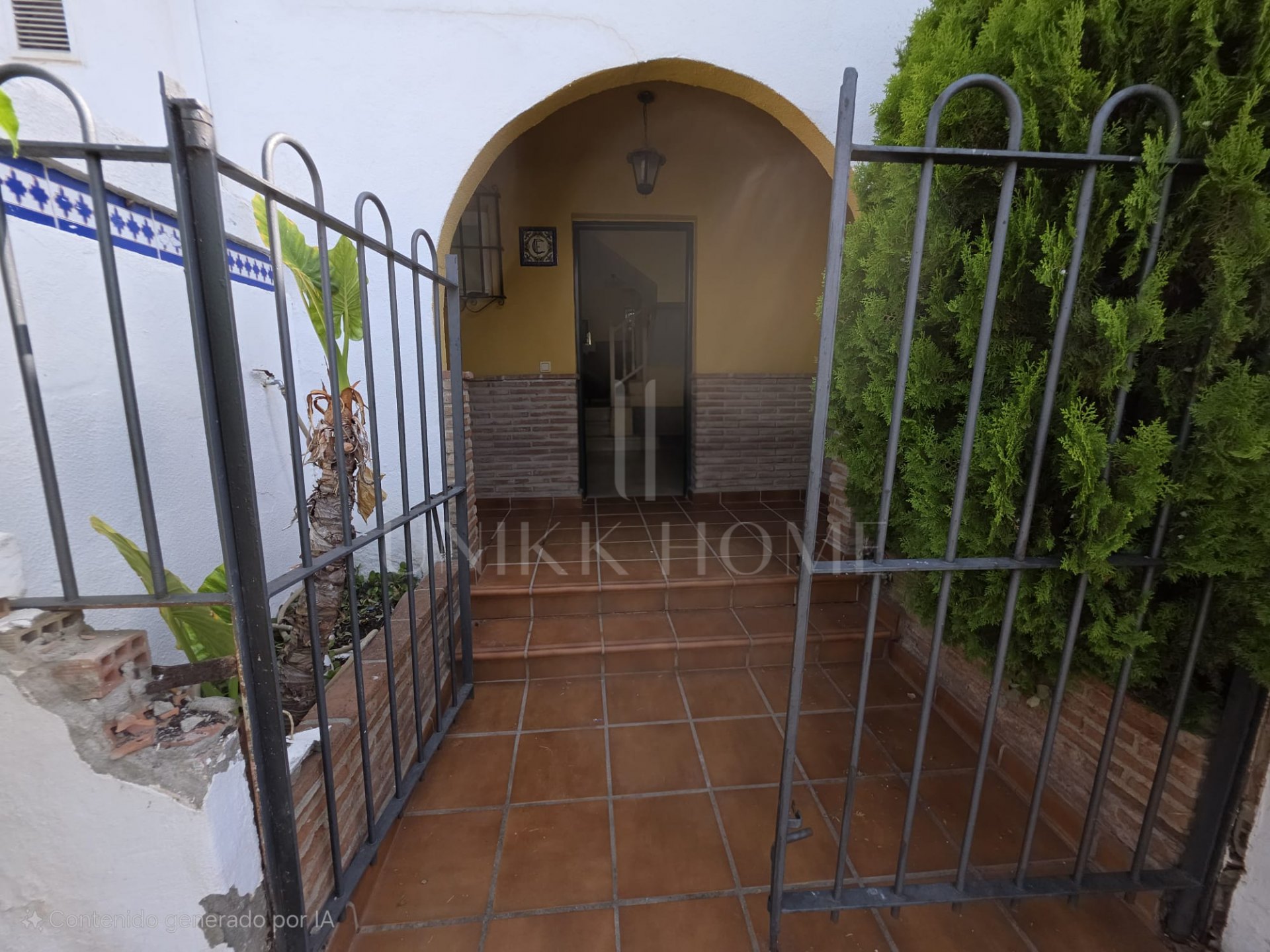 Espléndido Chalet Pareado en Primera Línea de Playa