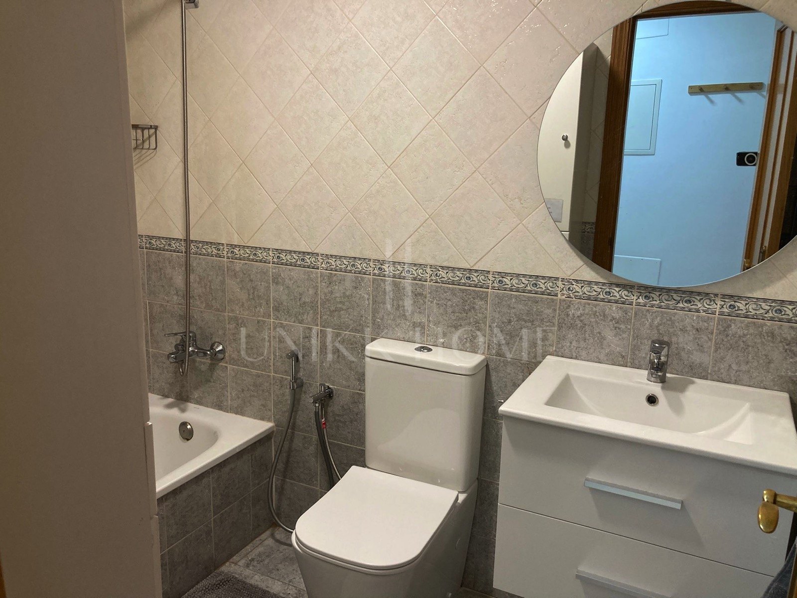 Charming Ground Floor Apartment in Huerta Nueva, Estepona