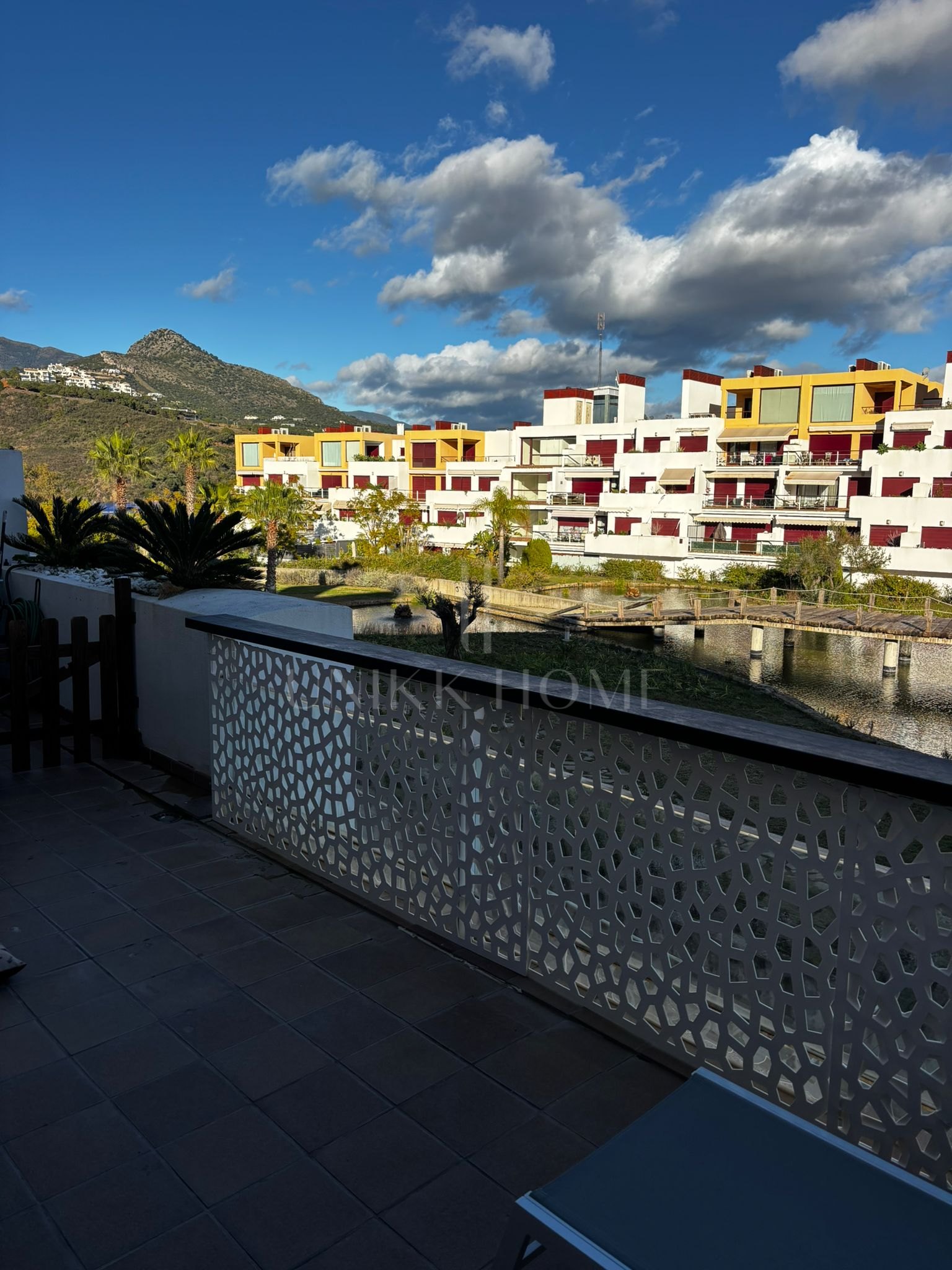 Encantador Apartamento de 1 Dormitorio en Urbanización Parque Botánico