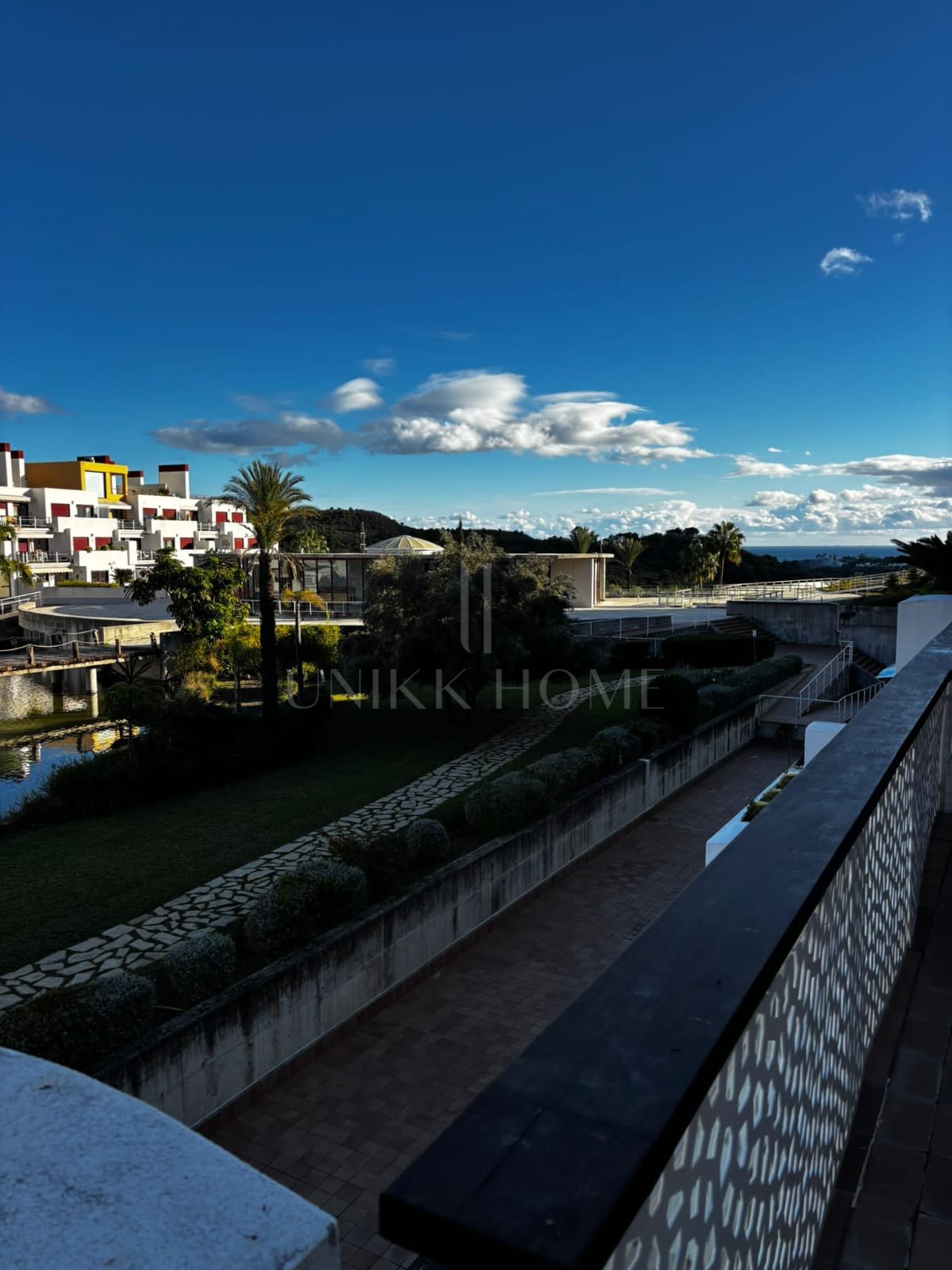 Encantador Apartamento de 1 Dormitorio en Urbanización Parque Botánico