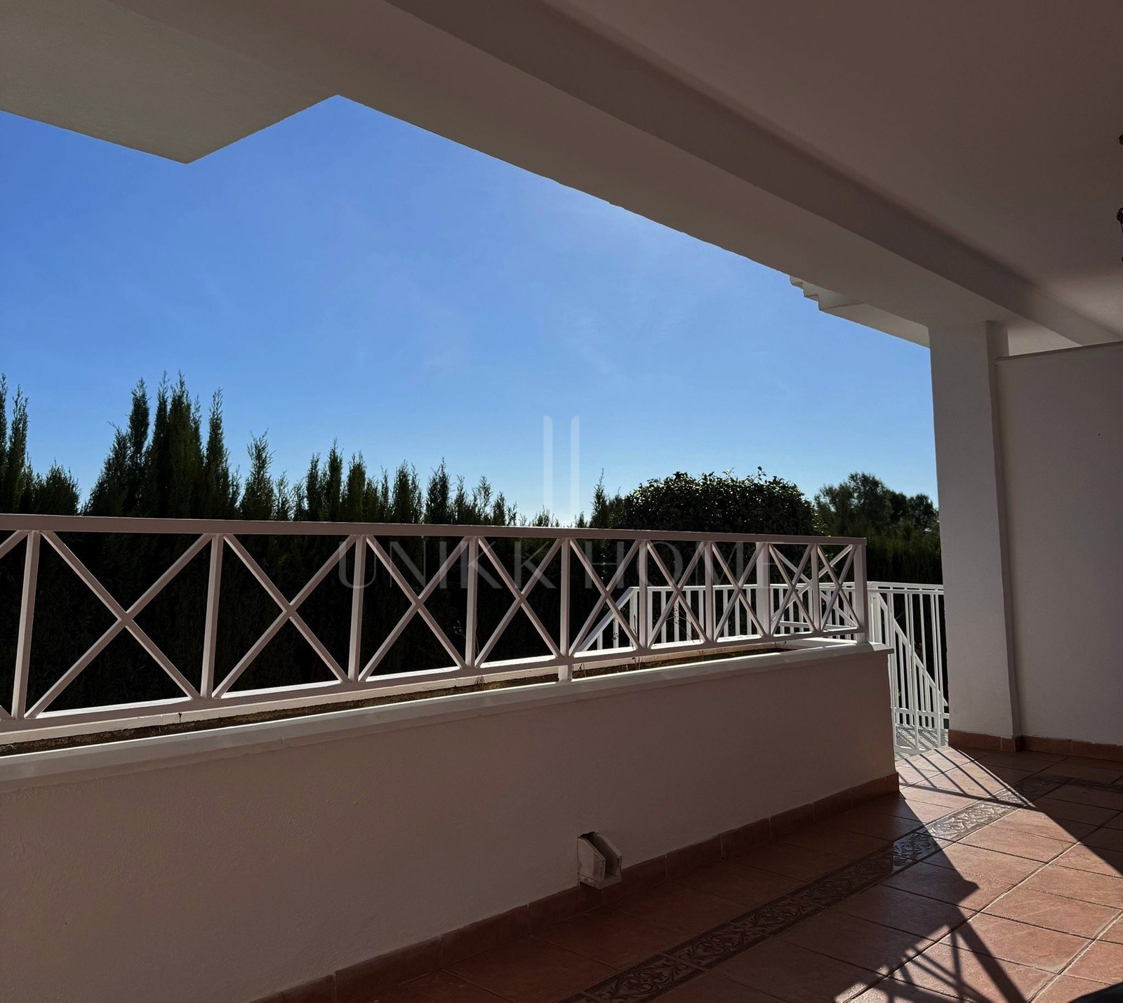 Stunning Apartment for Sale in Las Lomas de Río Real Urbanisation