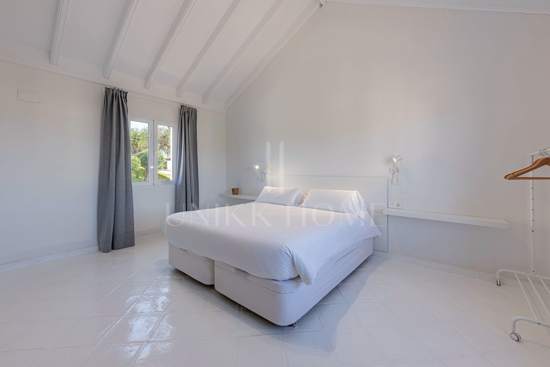 Casa Pareada Muy Soleada con Piscina Privado Junto al Club de Golf Guadalmina