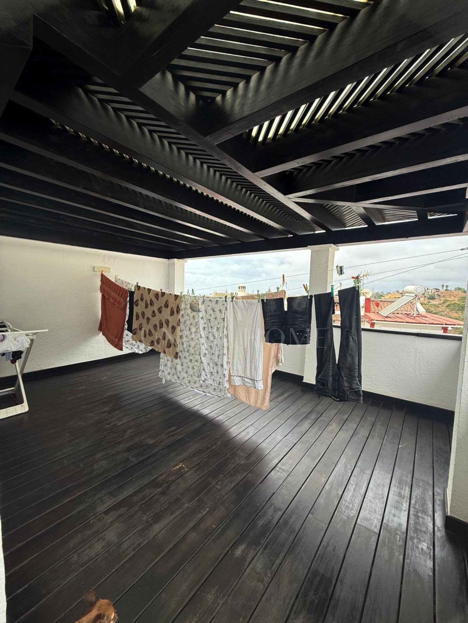 Spacious Corner 4-Bedroom Townhouse with Private Saltwater Pool