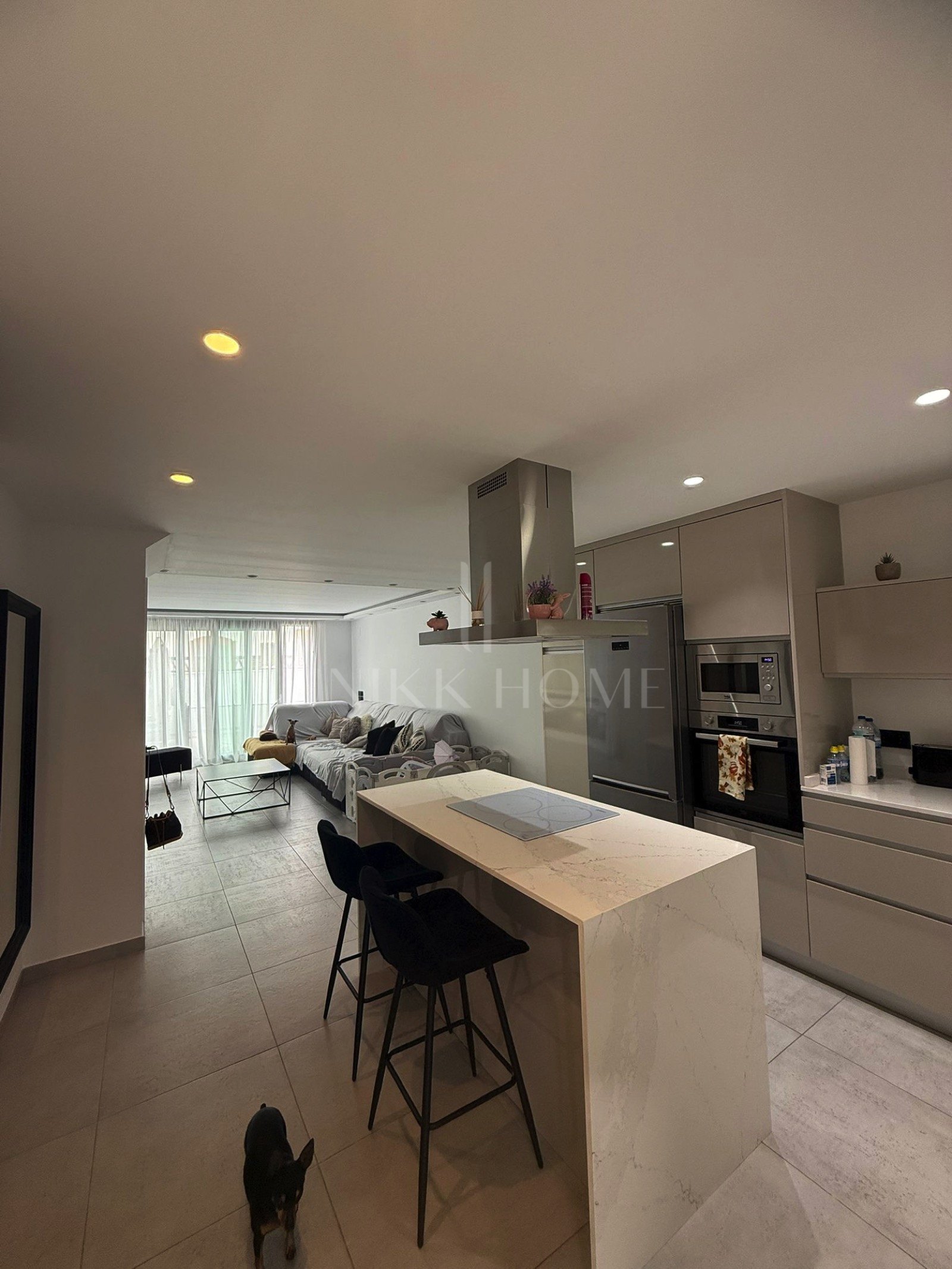 Spacious Corner 4-Bedroom Townhouse with Private Saltwater Pool